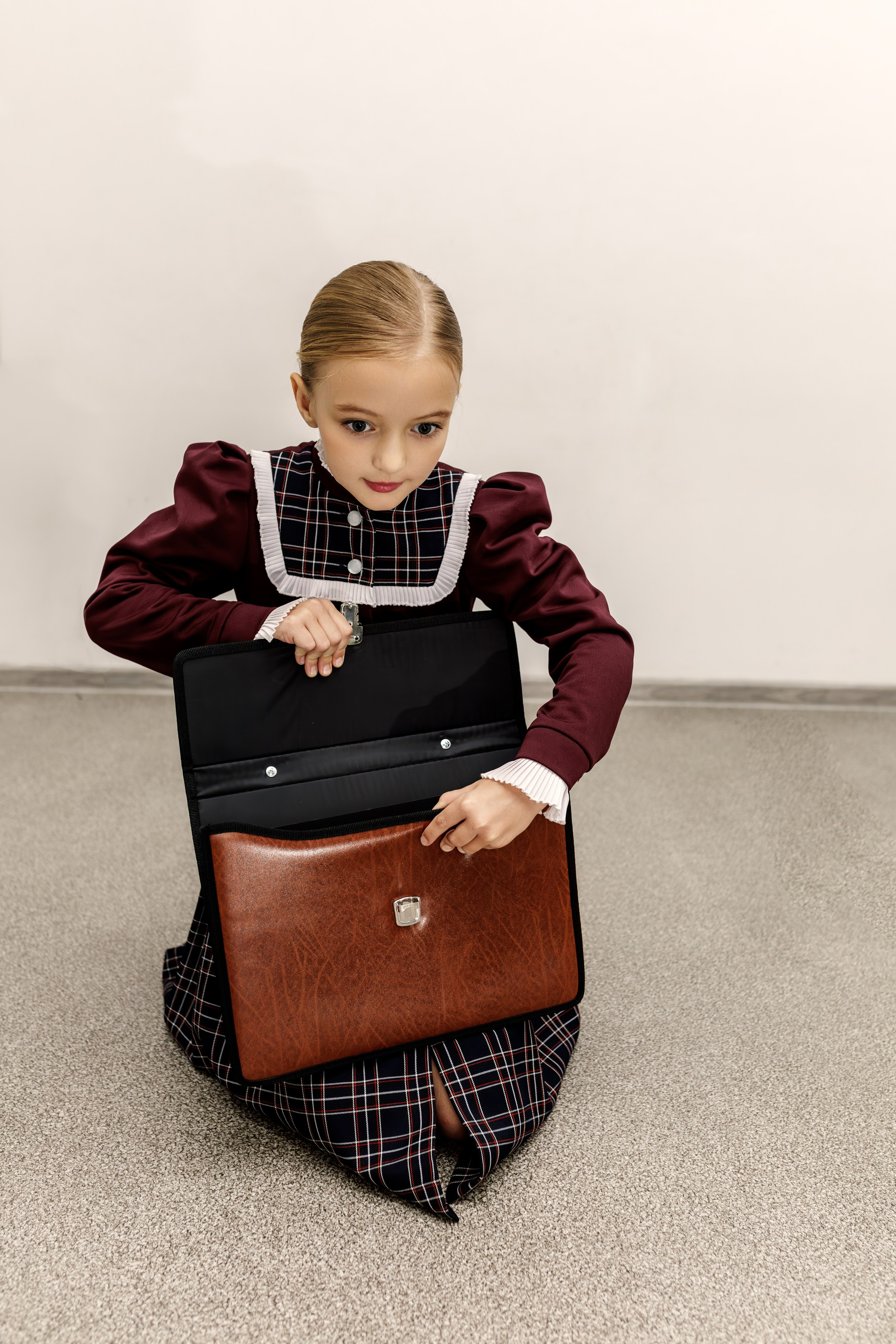 Гимназистки. Фотограф Марина Кушпилева. Омск, Москва