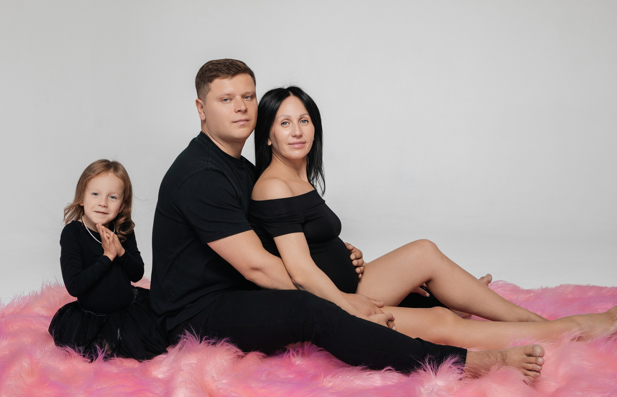 Семейная фотосессия в фотостудии. Свадебный и семейный фотограф Ибрагимова Мария из Екатеринбурга