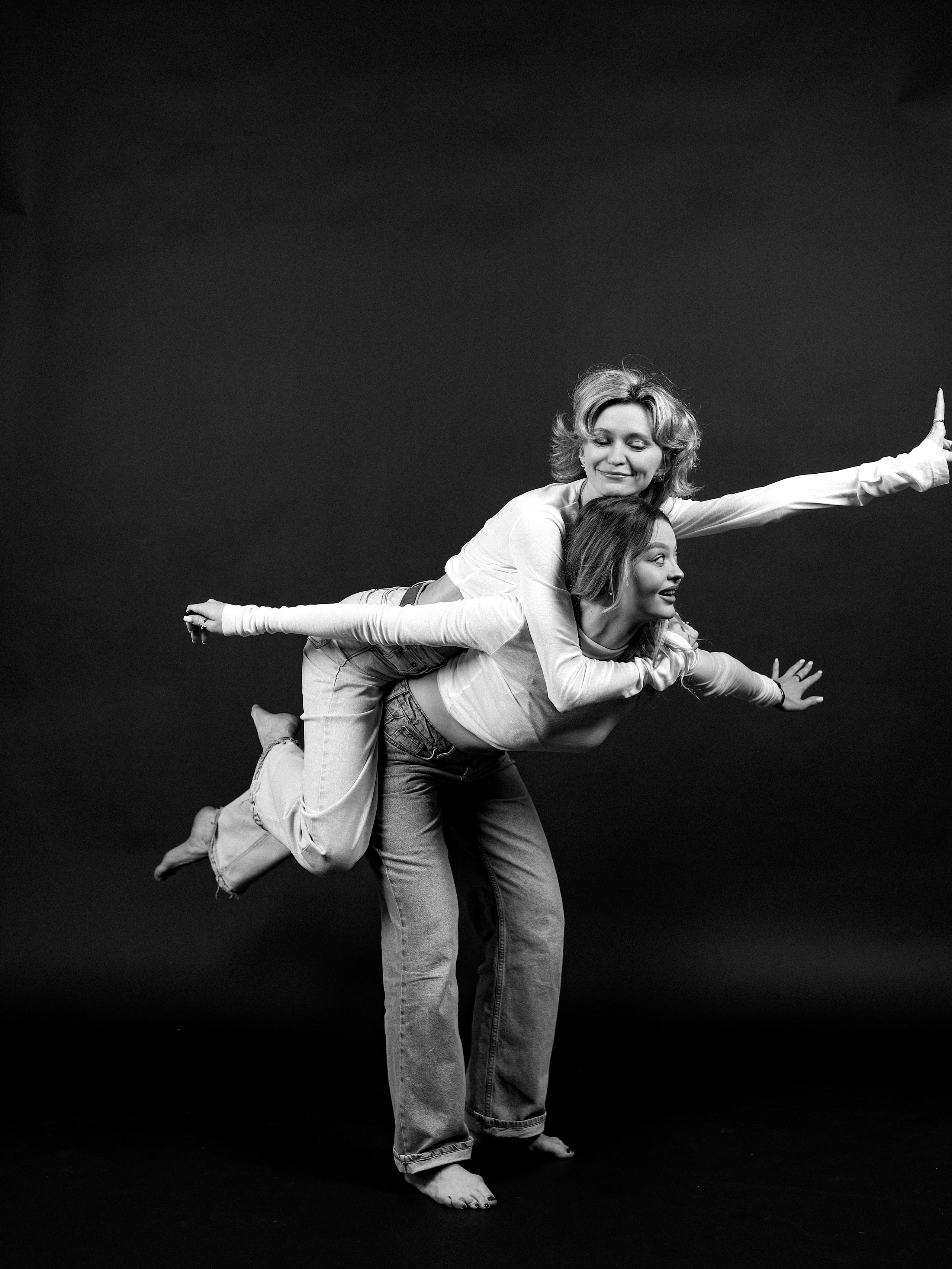 Дарья и Анна. Фотостудия без фотографа Чехов. Первая студия автопортрета в Чехове