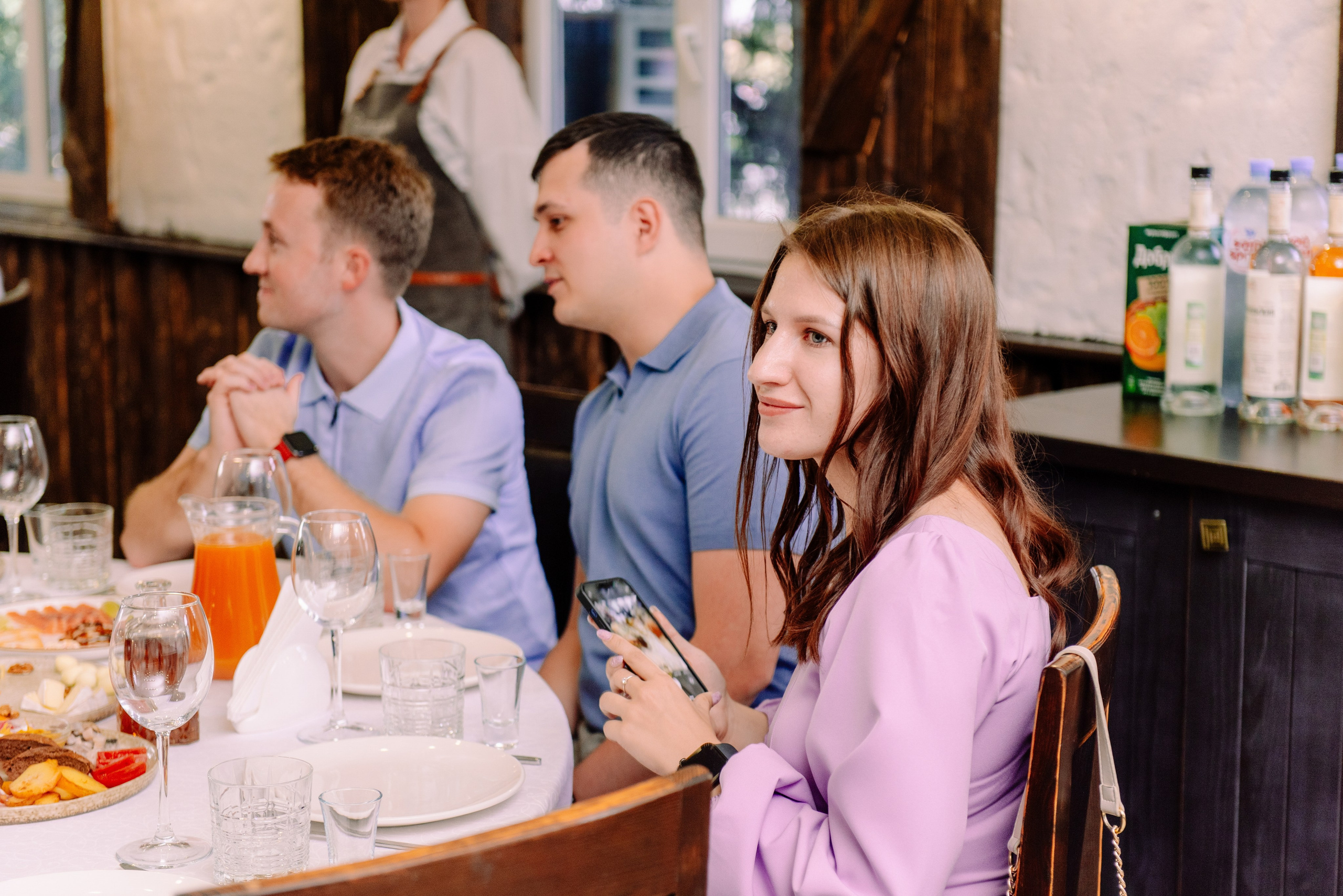 Юля и Саша — душевный банкет. Семейный и свадебный фотограф в Рязани Лиза Голованова