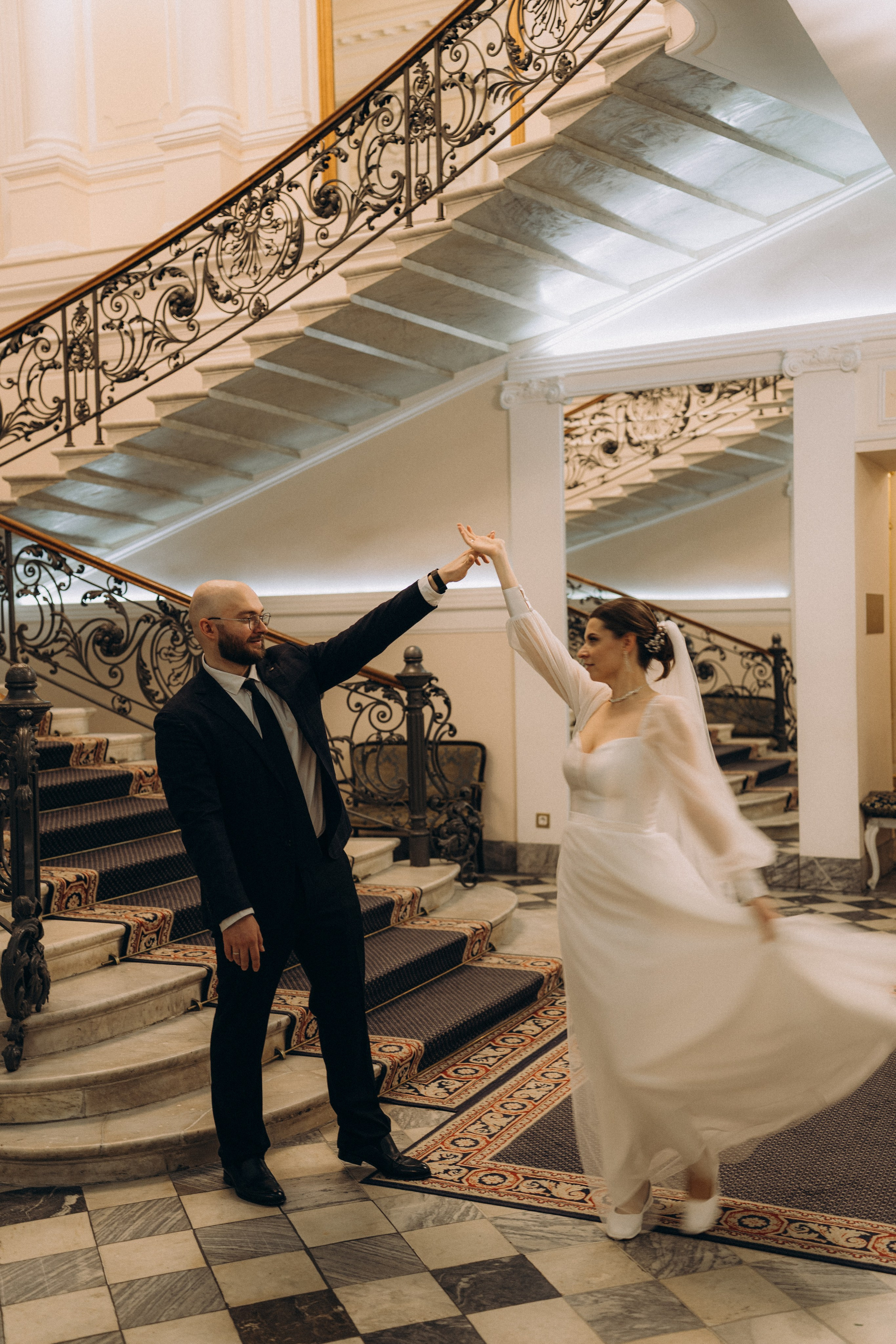 СВАДЕБНАЯ СЬЕМКА ВО ВТОРОМ ДВОРЦЕ (ДЕКАБРЬ) ТАКЖЕ СЬЕМКА В СТУДИИ НА ЧЕРНЫШЕВСКОЙ. Профессиональный фотограф, Санкт-Петербург — Виктория Богомолова