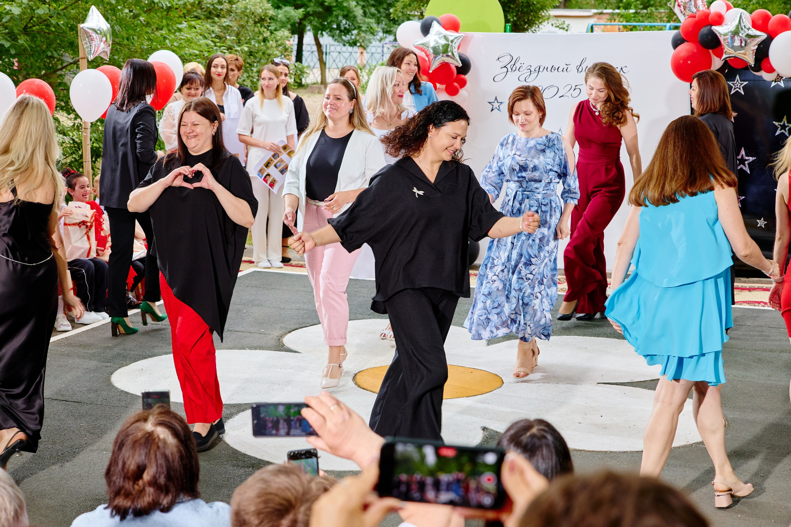 Выпускной 45 сад. Фотограф Выпускные альбомы Таганрог Сергей Коробченко