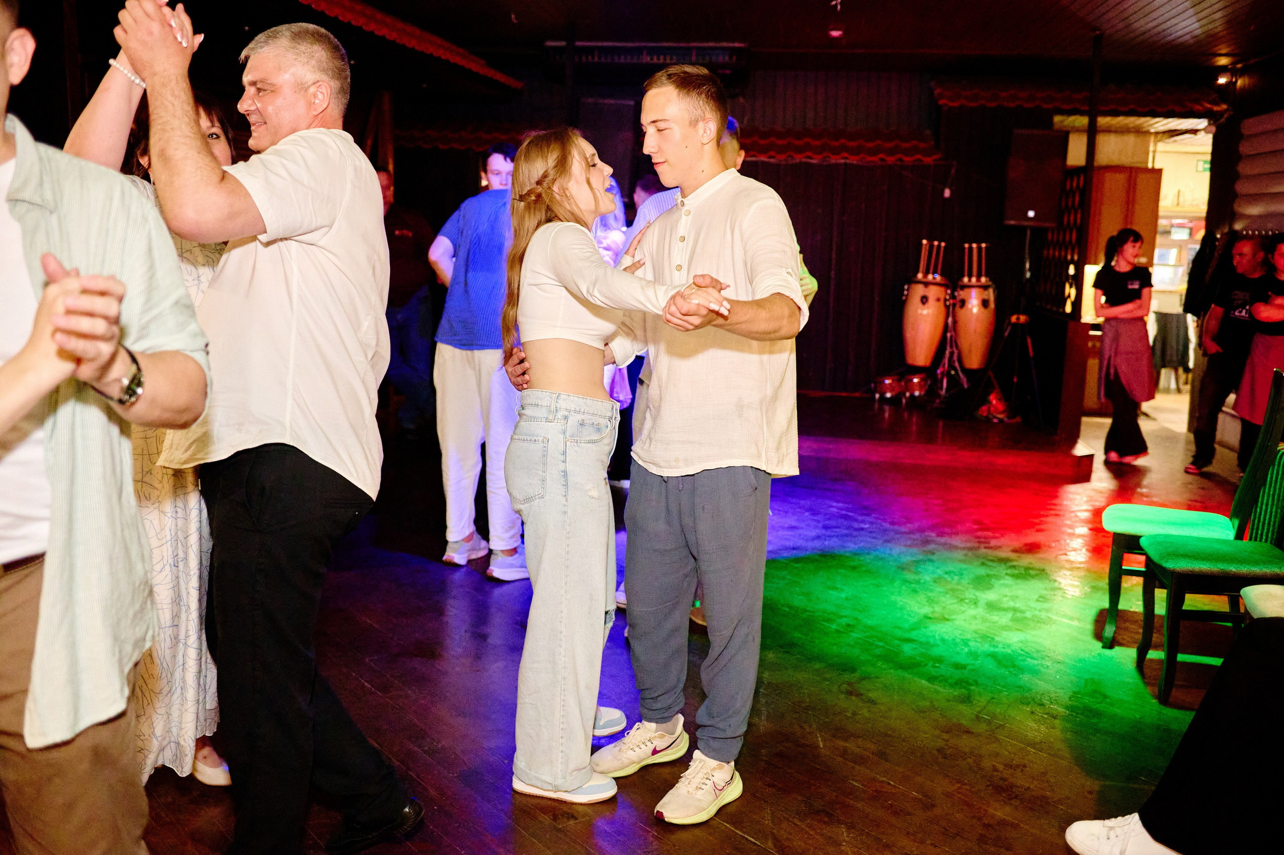 Выпускной 35 Сош. Фотограф Выпускные альбомы Таганрог Сергей Коробченко