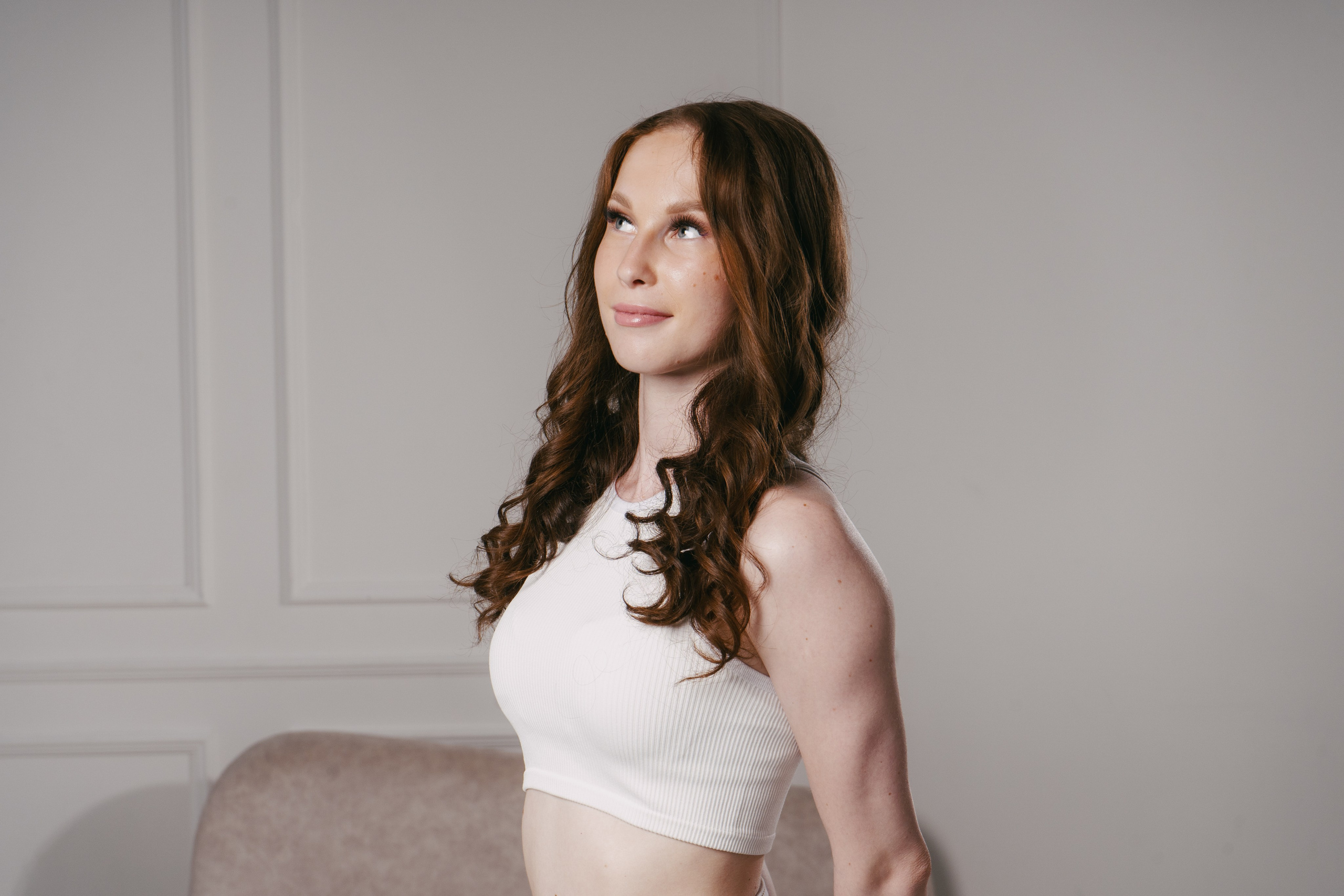 Фотосессия Ринаты. Минимализм, свет и танец. Фотограф Гильмутдинов Руслан