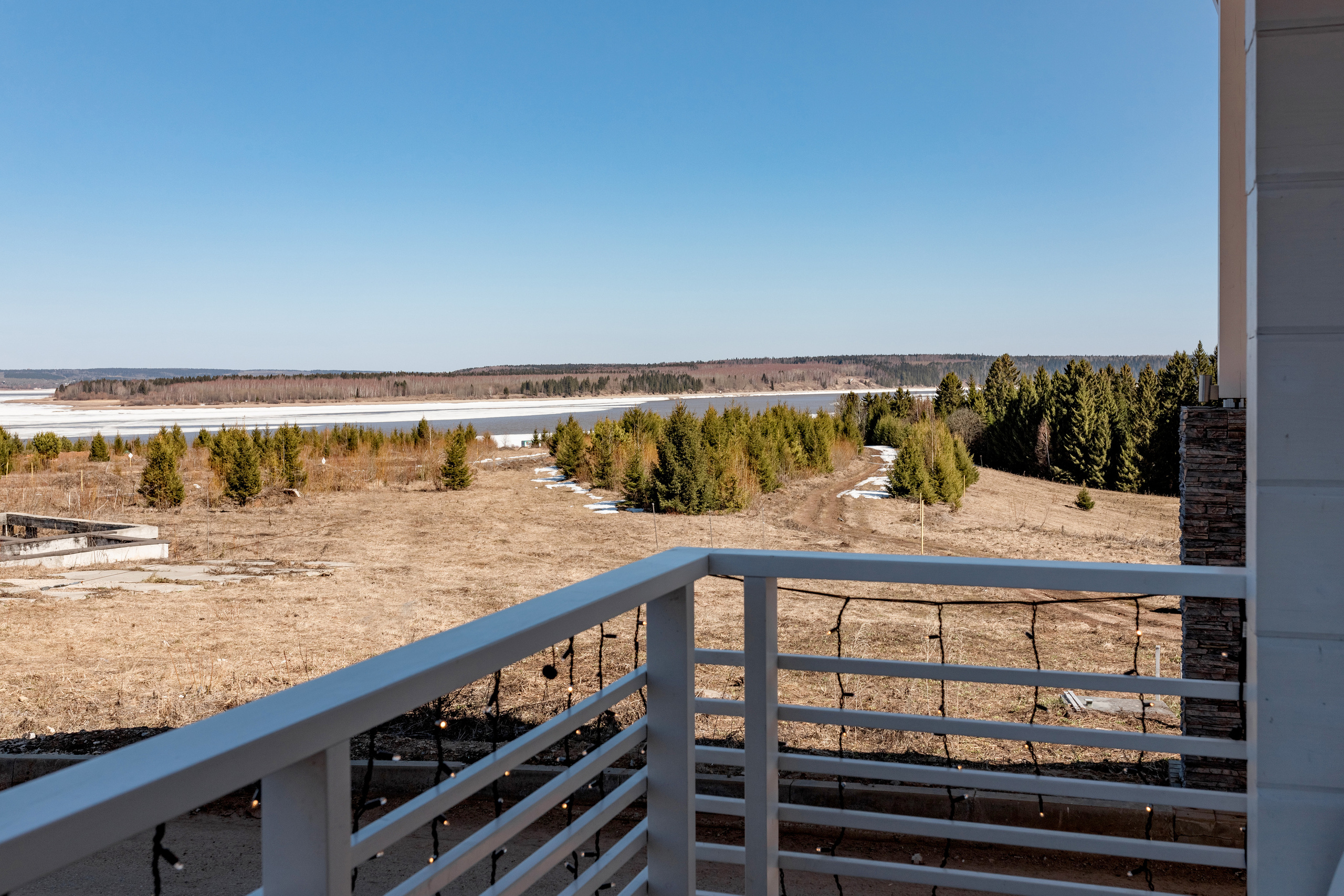 Коттеджный посёлок «Золотая рыбка». Съёмка строящейся недвижимости. Апрель 2022. Фотограф Пермь. Свадьбы. Семья и дети, школа, д. сад. Фотокниги