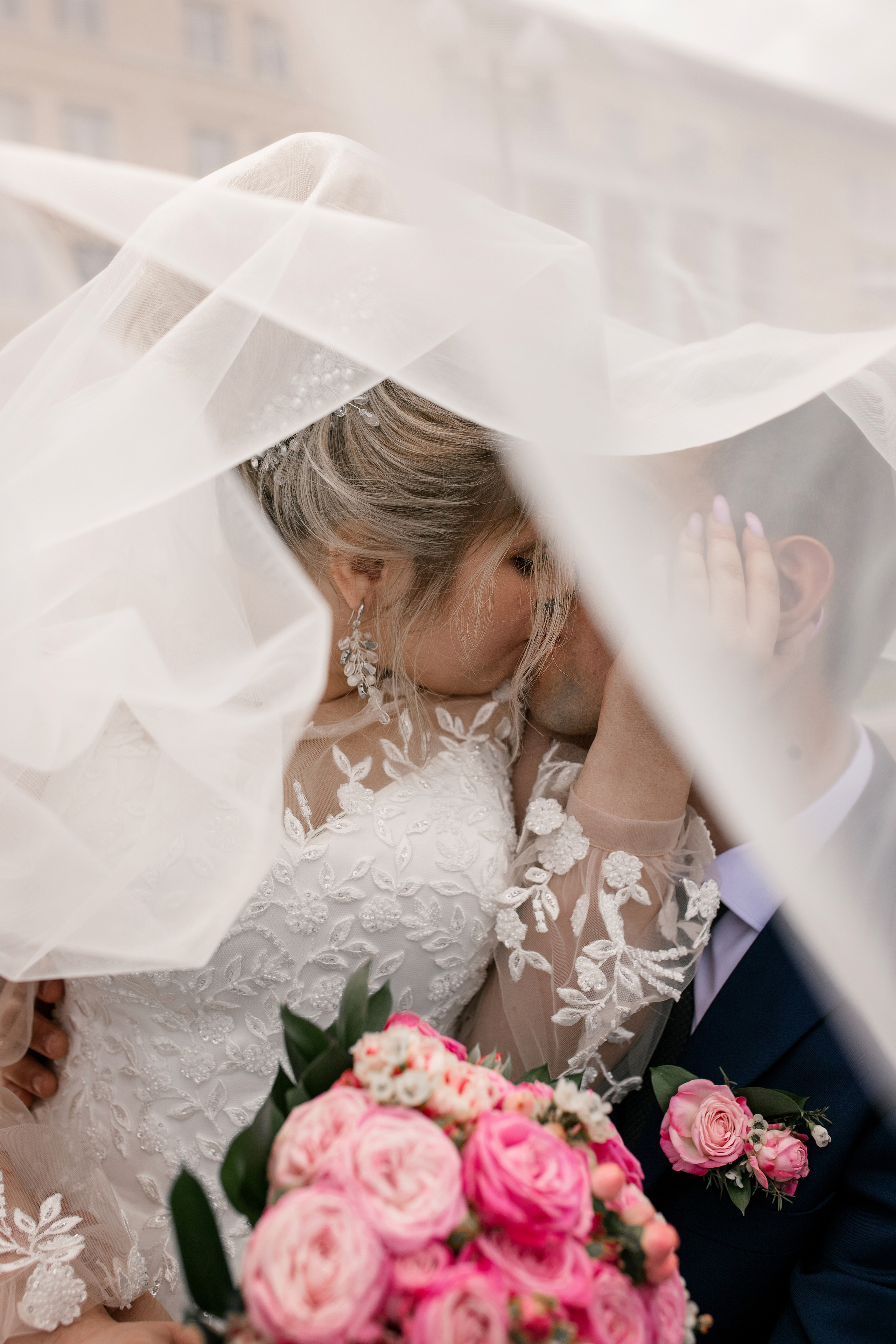 Свадебная прогулка Александра и Дарьи. Июль 2022. Фотограф Пермь. Свадьбы. Семья и дети, школа, д. сад. Фотокниги