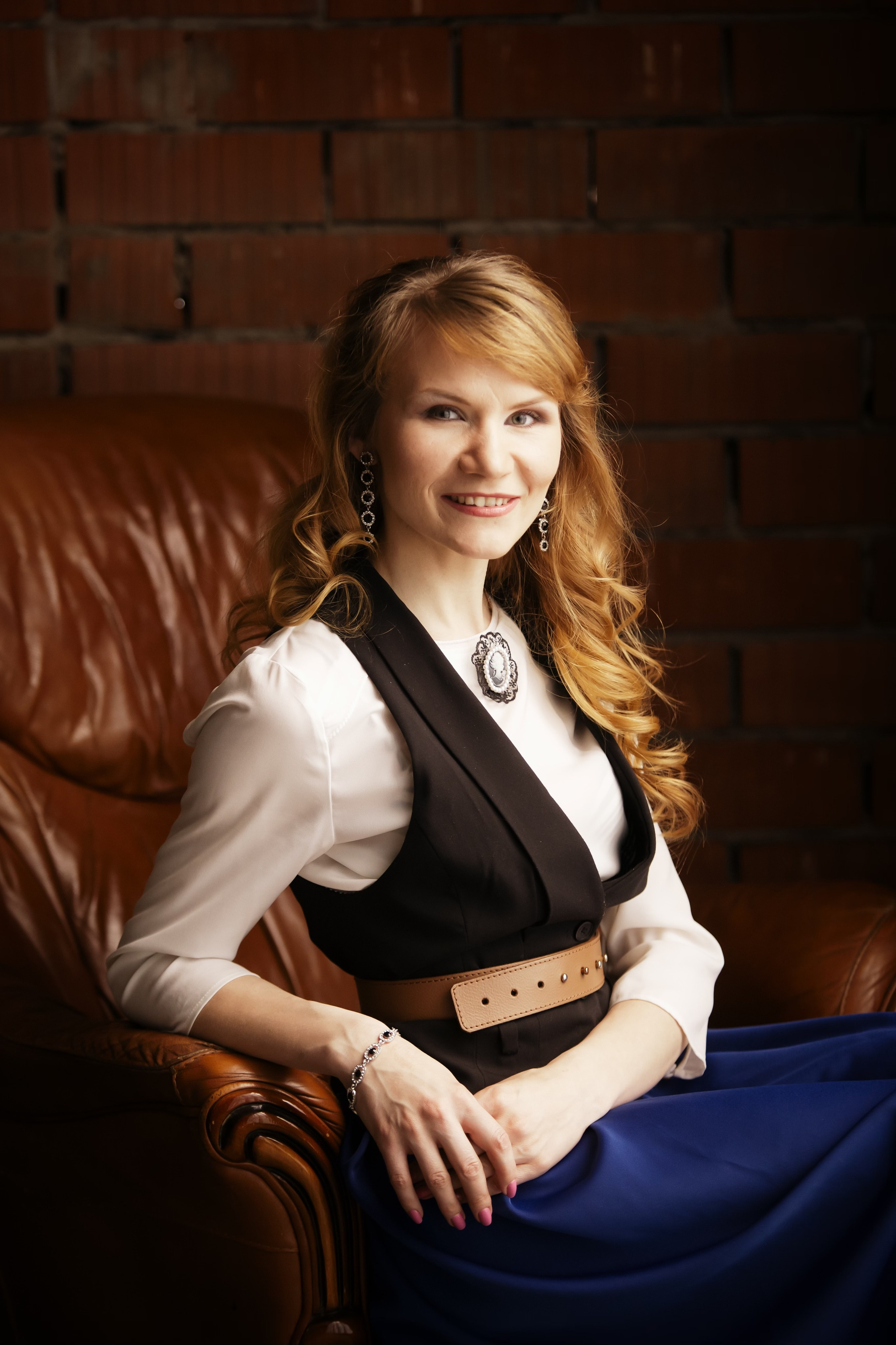 Съемка для двух сестер в студии. Фотографы в Москве Светлана Устинова и Сергей Грачев