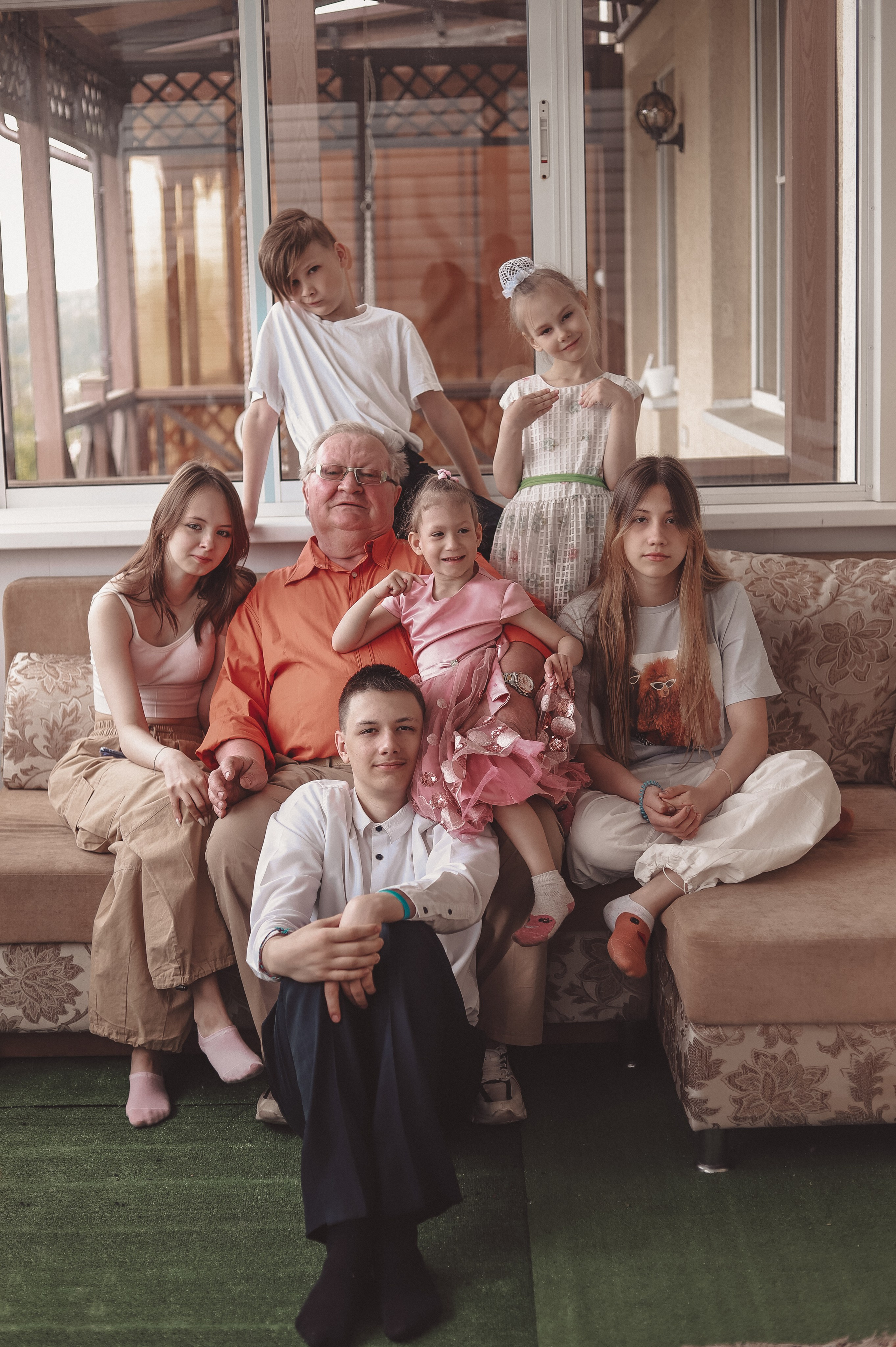 Домашняя фотосессия - Большая красивая семья летом. Семейный и женский фотограф Кемерово Мария Степ