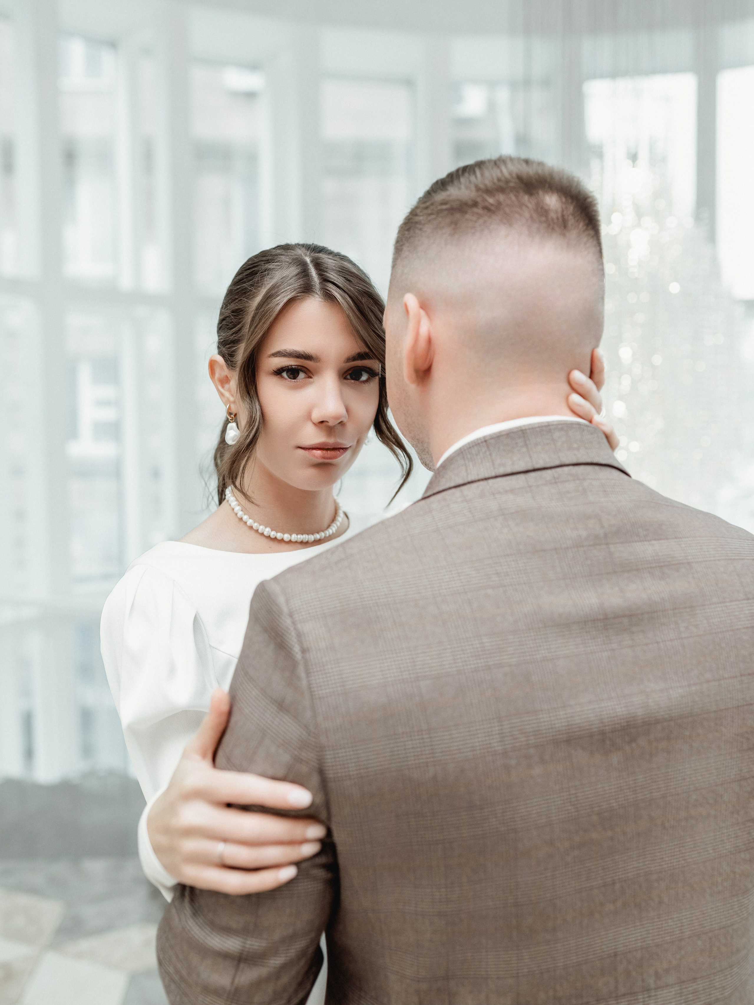 Свадебный фотограф в Центральном Загсе, Новосибирск | Яна Иванова. Семейный и свадебный фотограф в Новосибирске Иванова Яна