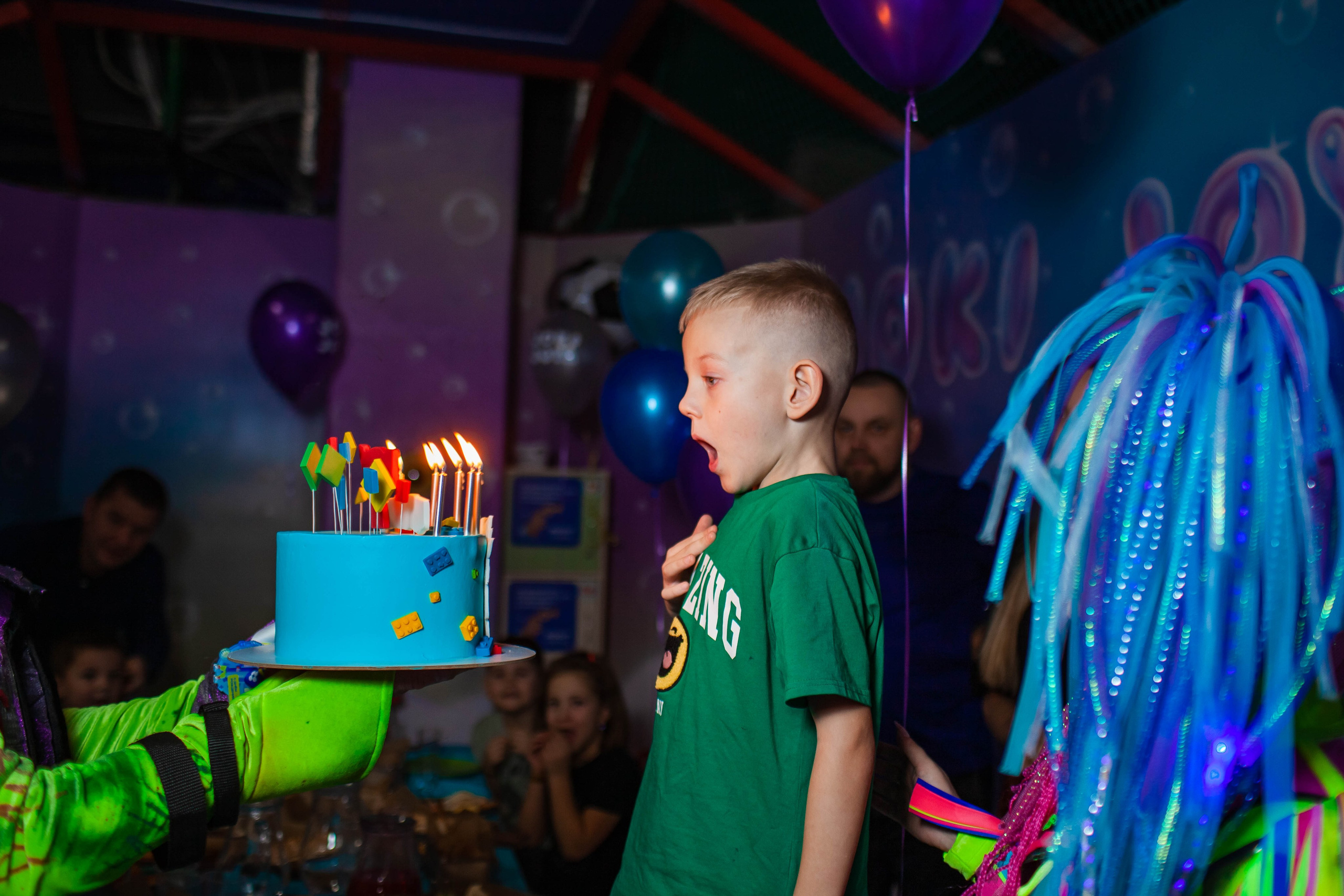 Неон Челендж День рождения Ярослава. Детский и семейный фотограф в Санкт-Петербурге Елизавета Сорокина
