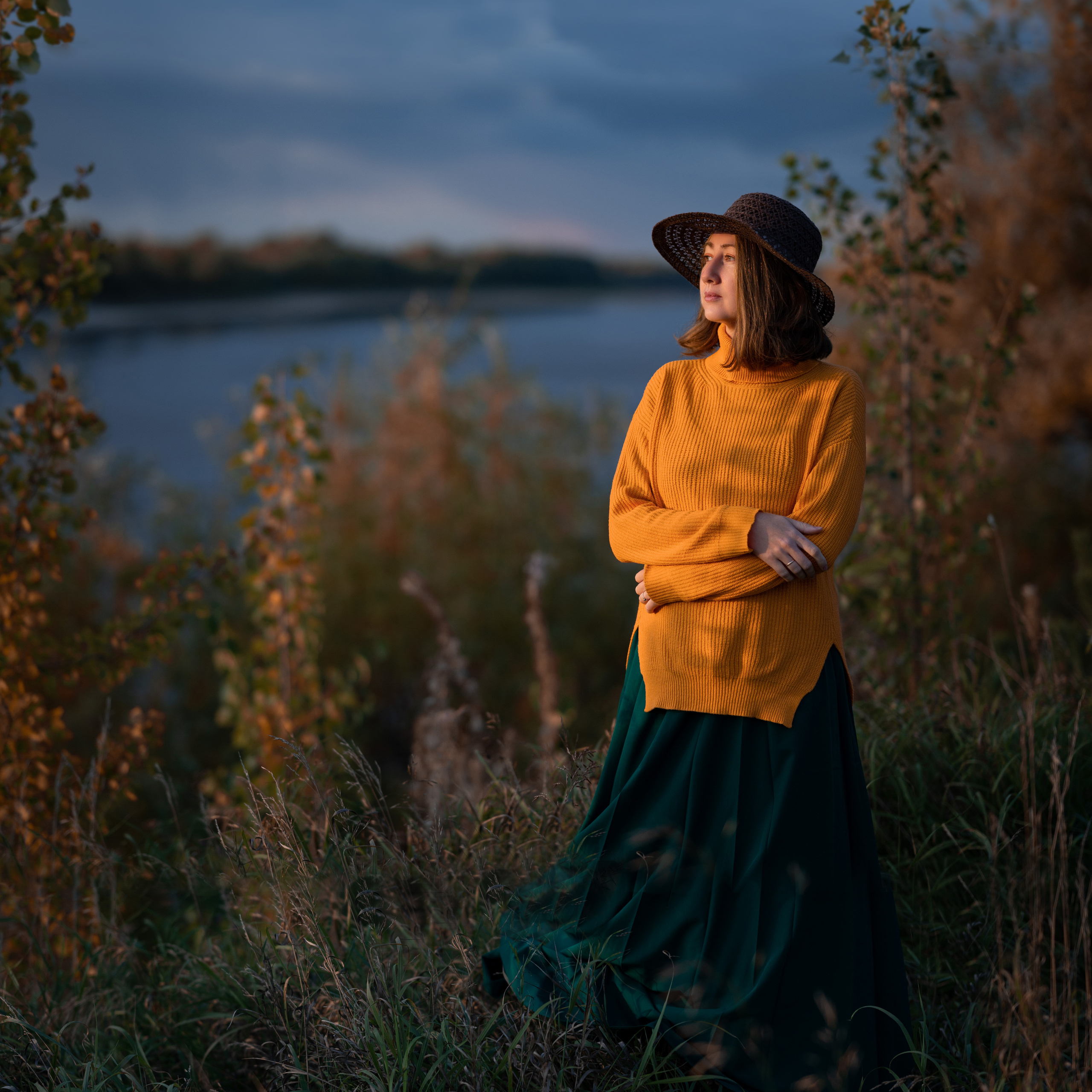 Портретная фотосессия на берегу реки