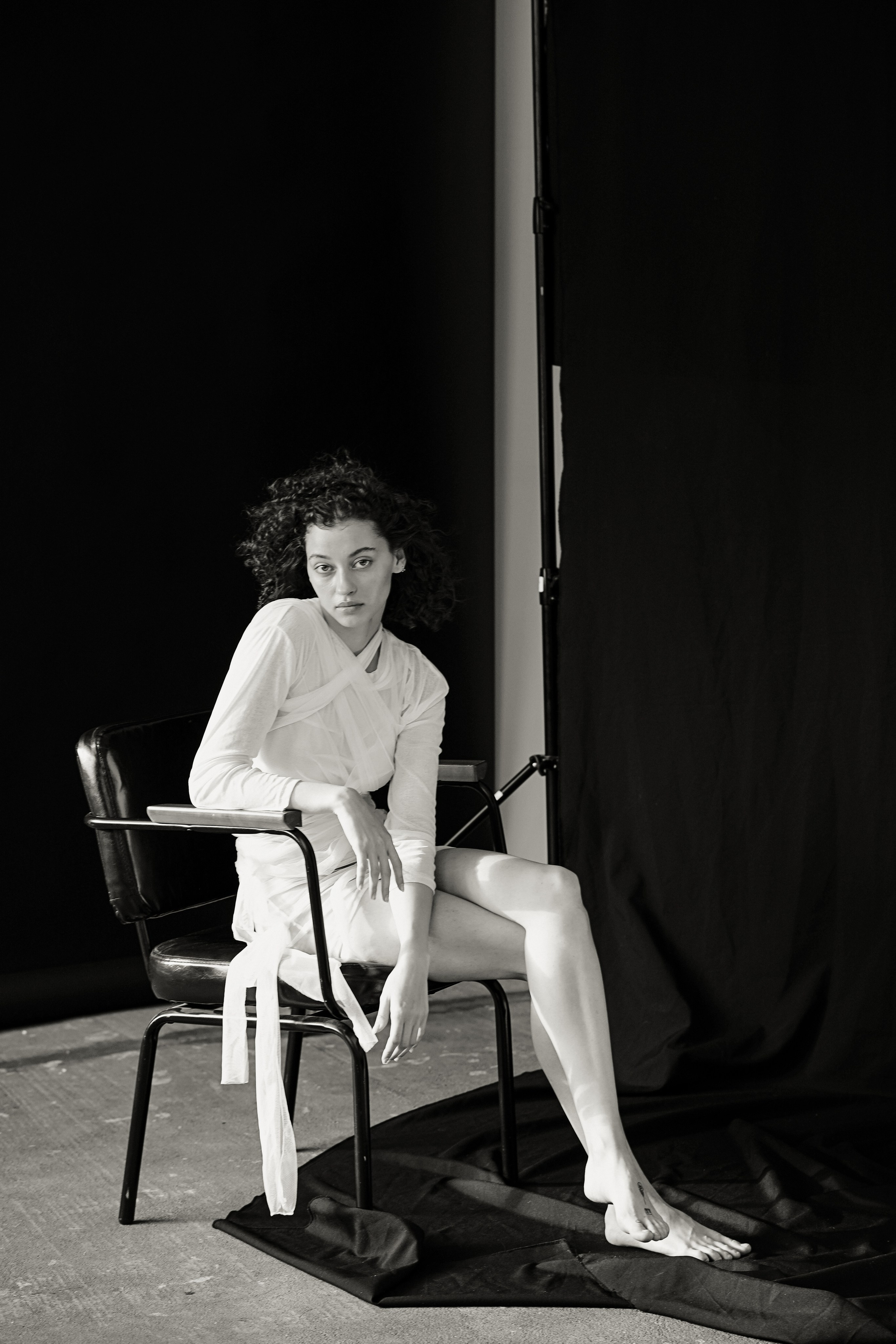 I am Diana, a portrait photographer. I take pictures around the world