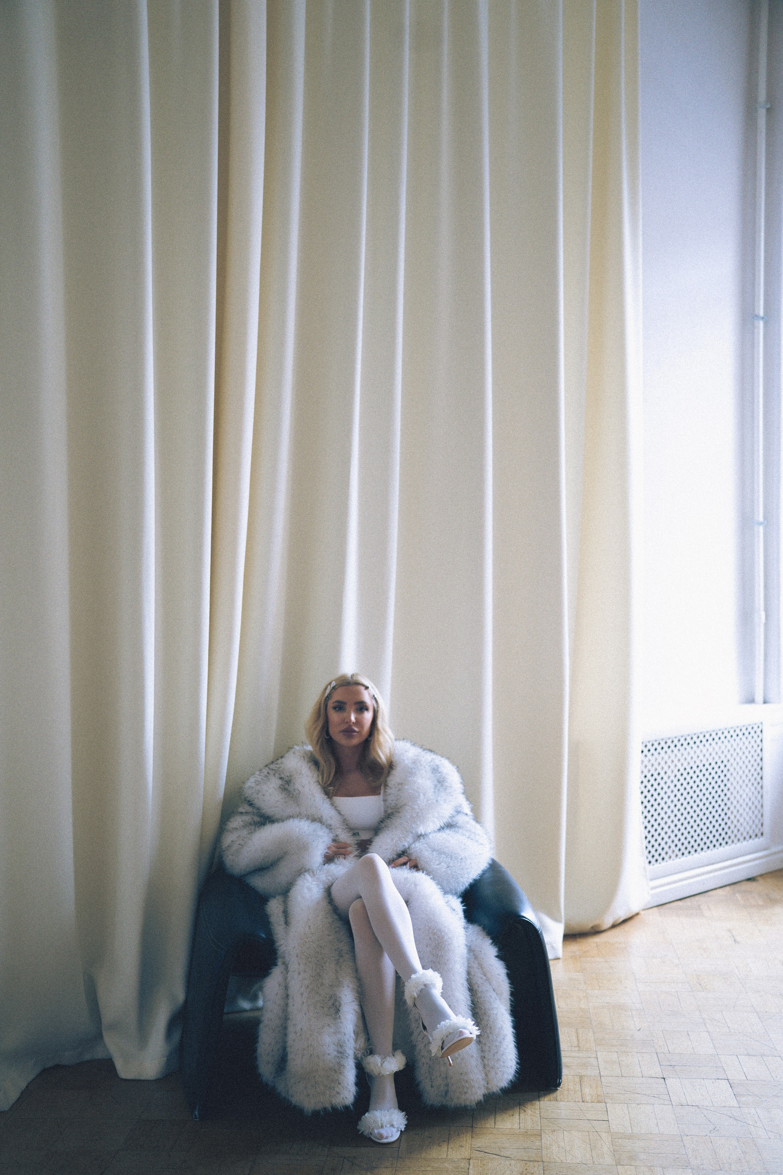 МИНИМАЛИЗМ В СТУДИИ НА ЧЕРНЫШЕВСКОЙ В СТУДИИ С БАЛКОНОМ. Профессиональный фотограф, Санкт-Петербург — Виктория Богомолова