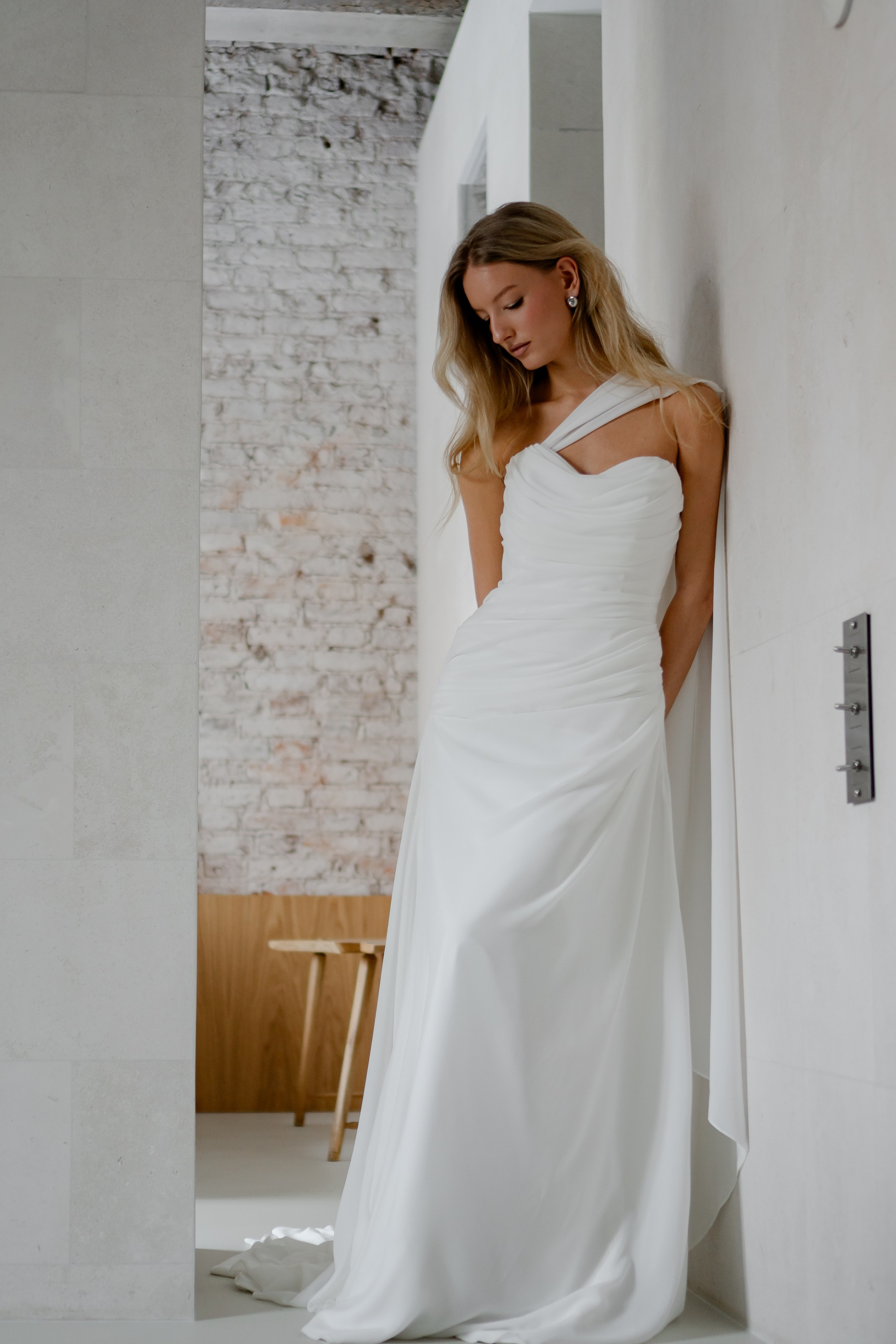 ЭЛЕГАНТНАЯ СВАДБЕНАЯ СЬЕМКА ЖЕНИХА И НЕВЕСТЫ В ДОРОГОМ ОТЕЛЕ САНКТ-ПЕТЕРБУРГА. Профессиональный фотограф, Санкт-Петербург — Виктория Богомолова