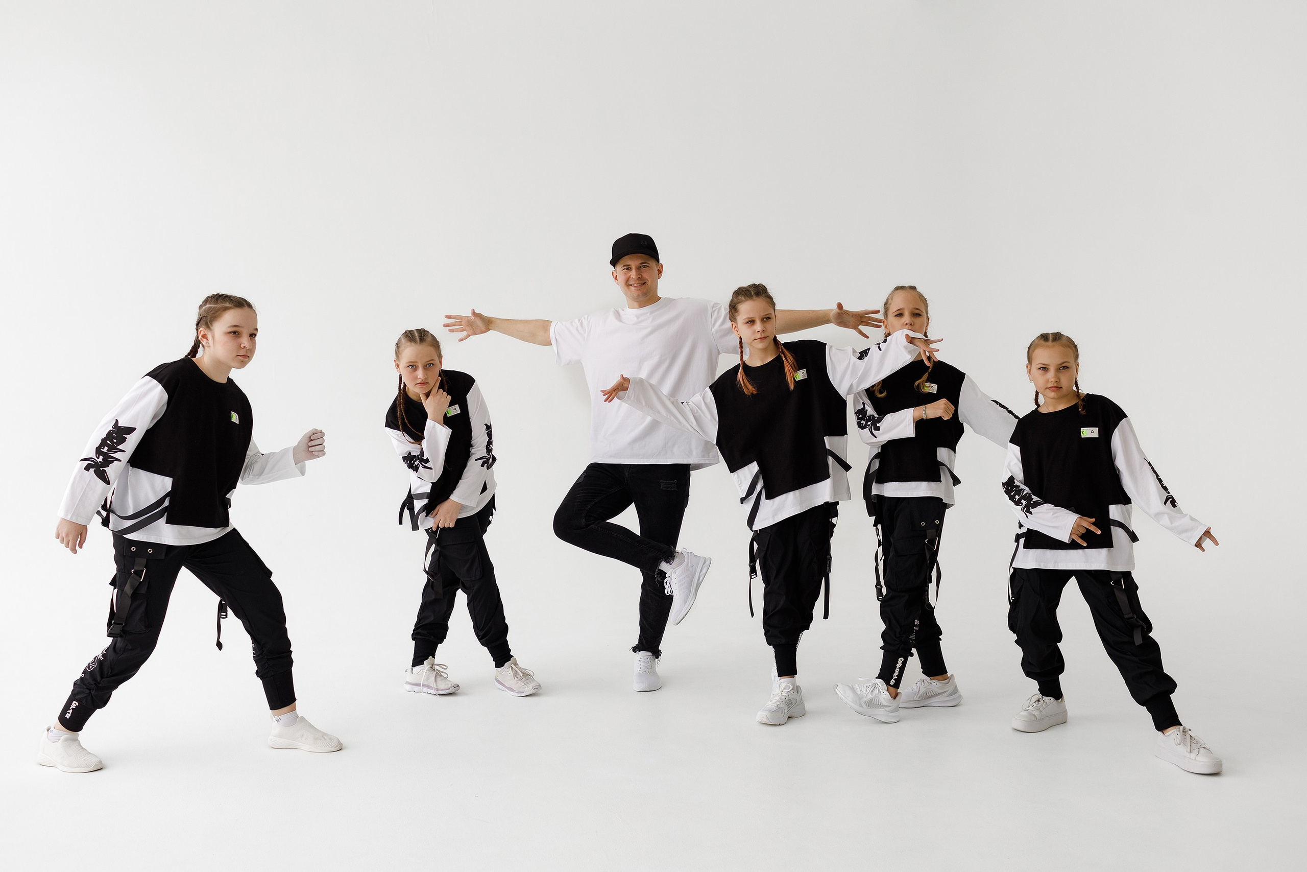 Фотосессия студии танцев. Профессиональный фотограф в Новосибирске