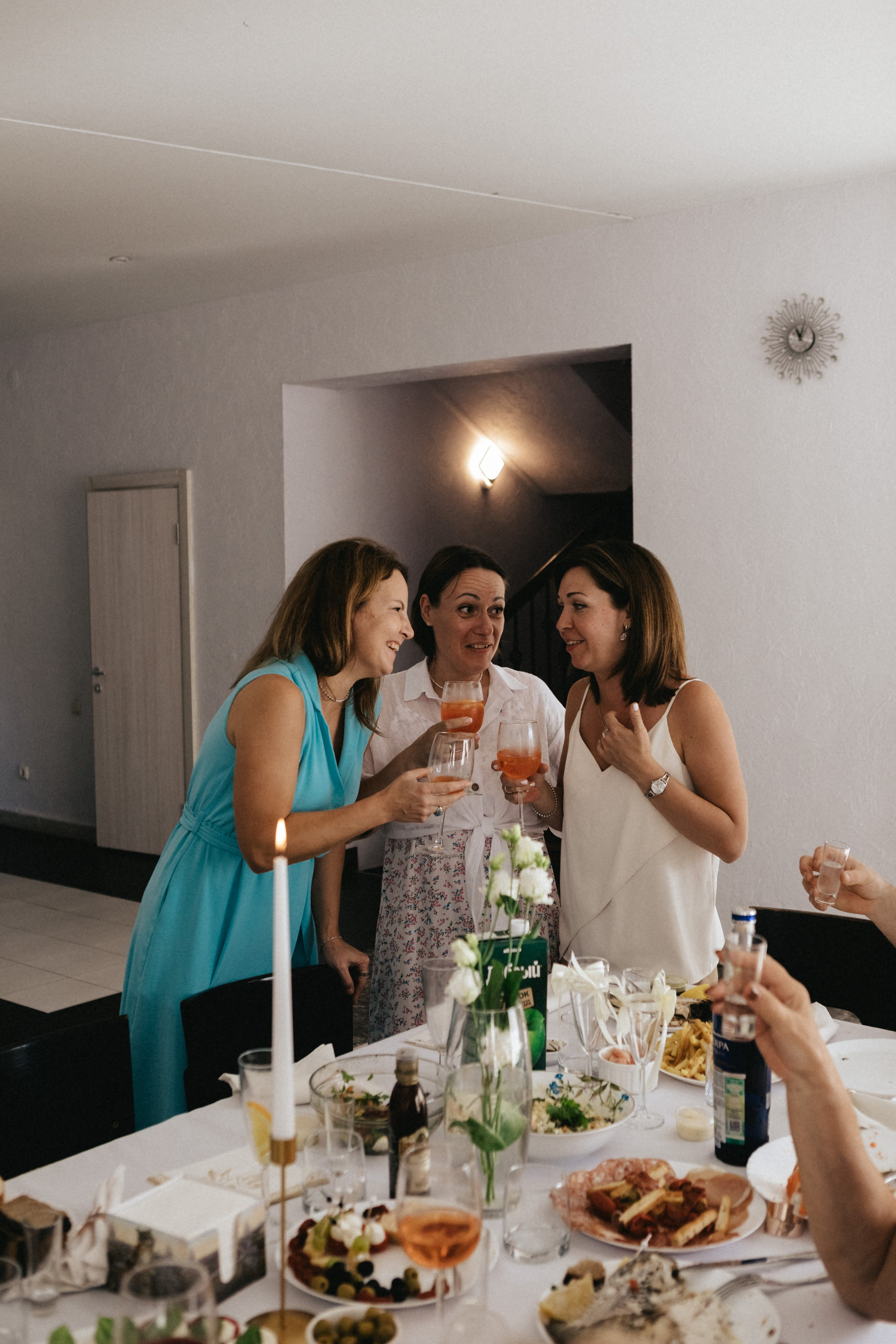 Лиза и Сережа. Роспись и тусовка в коттедже. Свадебный и портретный фотограф в Москве Анастасия Масюк