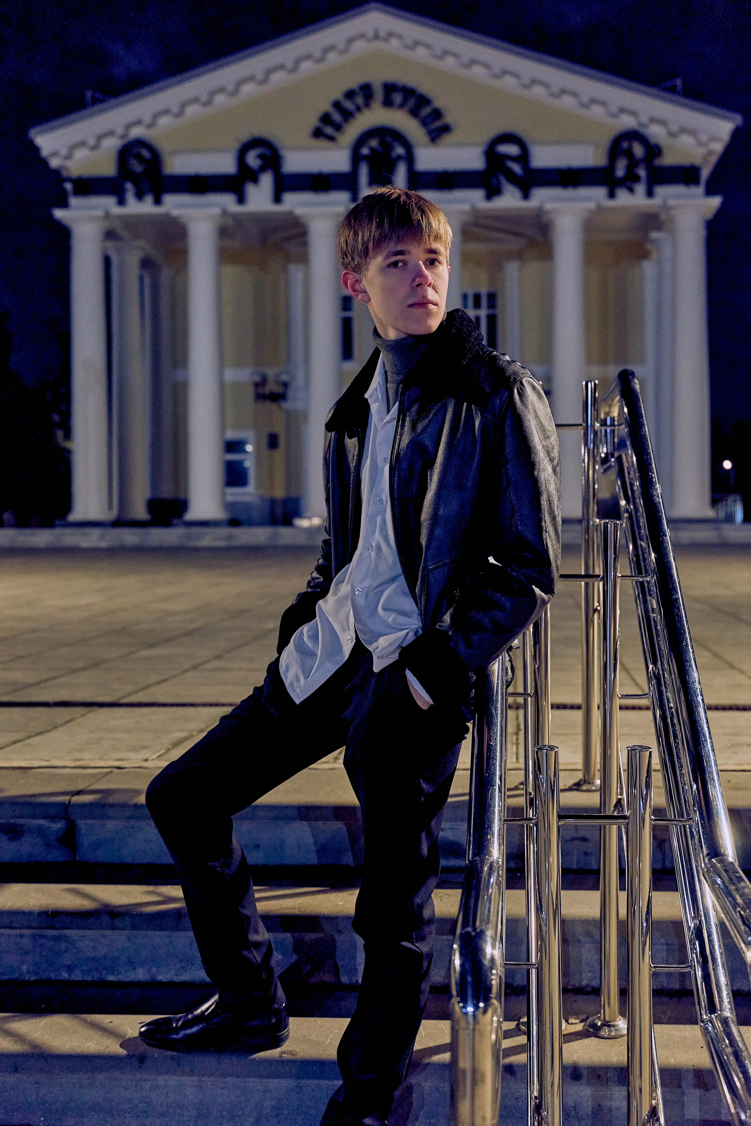 Идеи фотосессии мужского портрет на улице города фотограф Николай Голованов