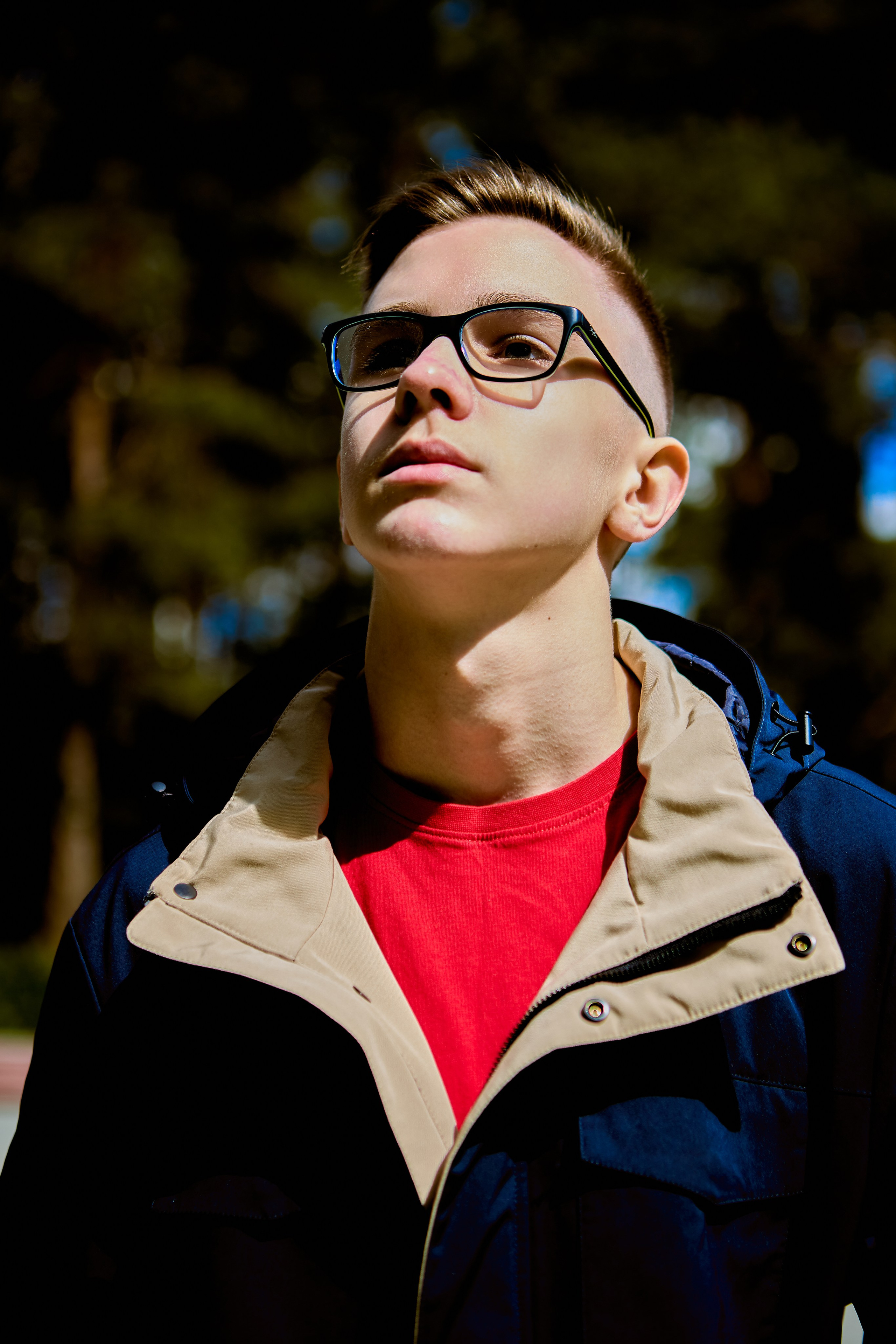 Портрет на прогулке фотосессия для учеников