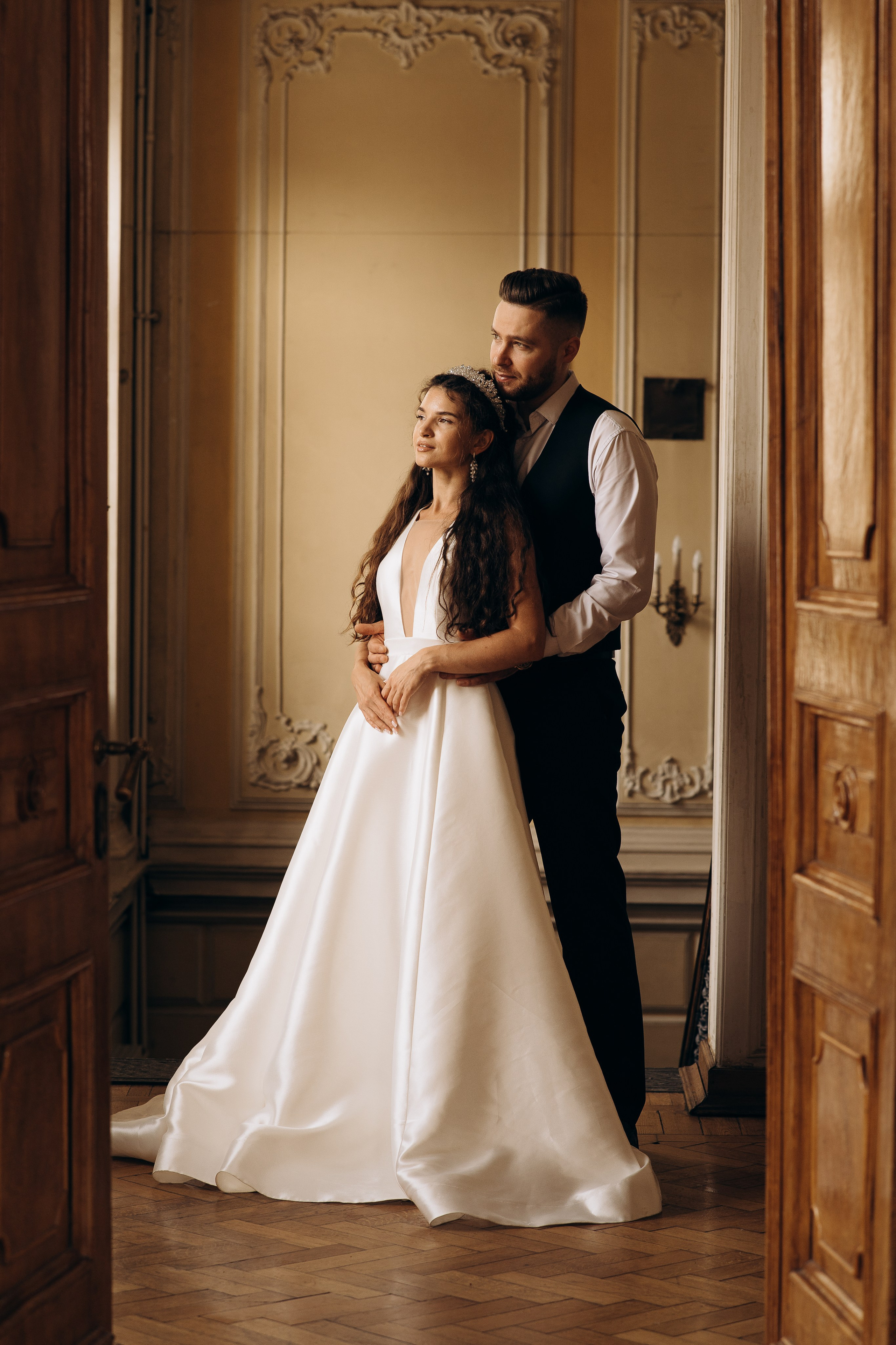 Свадебная фотосессия в библиотеке. Семейный фотограф в Москве Галина Гончар