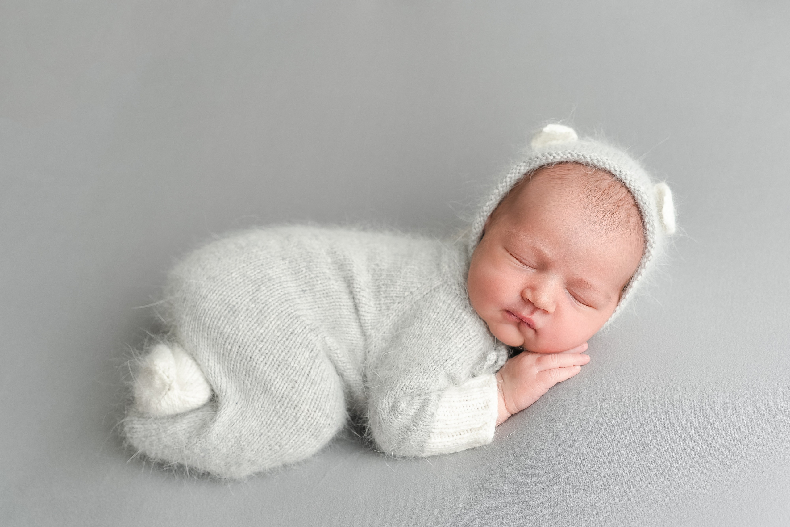 Newborn. Фотограф новорожденных и детский фотограф в Екатеринбурге Ксени