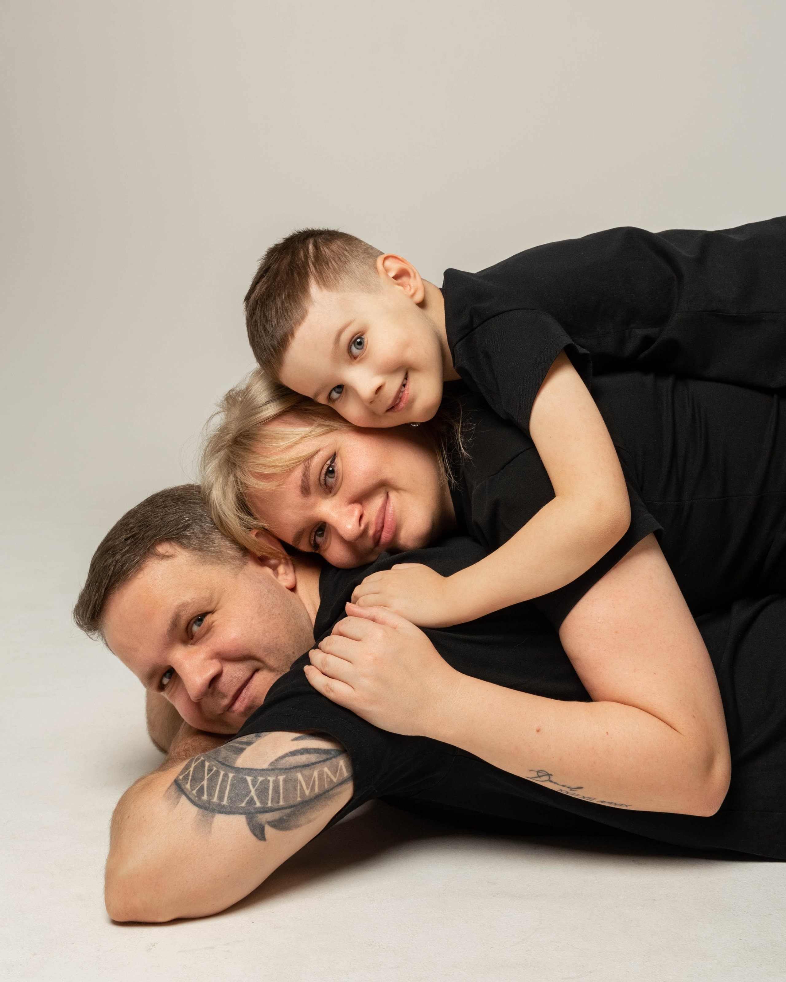 Семейная съемка в студии. Портретный фотограф в Санкт-Петербурге Наталья Родионова