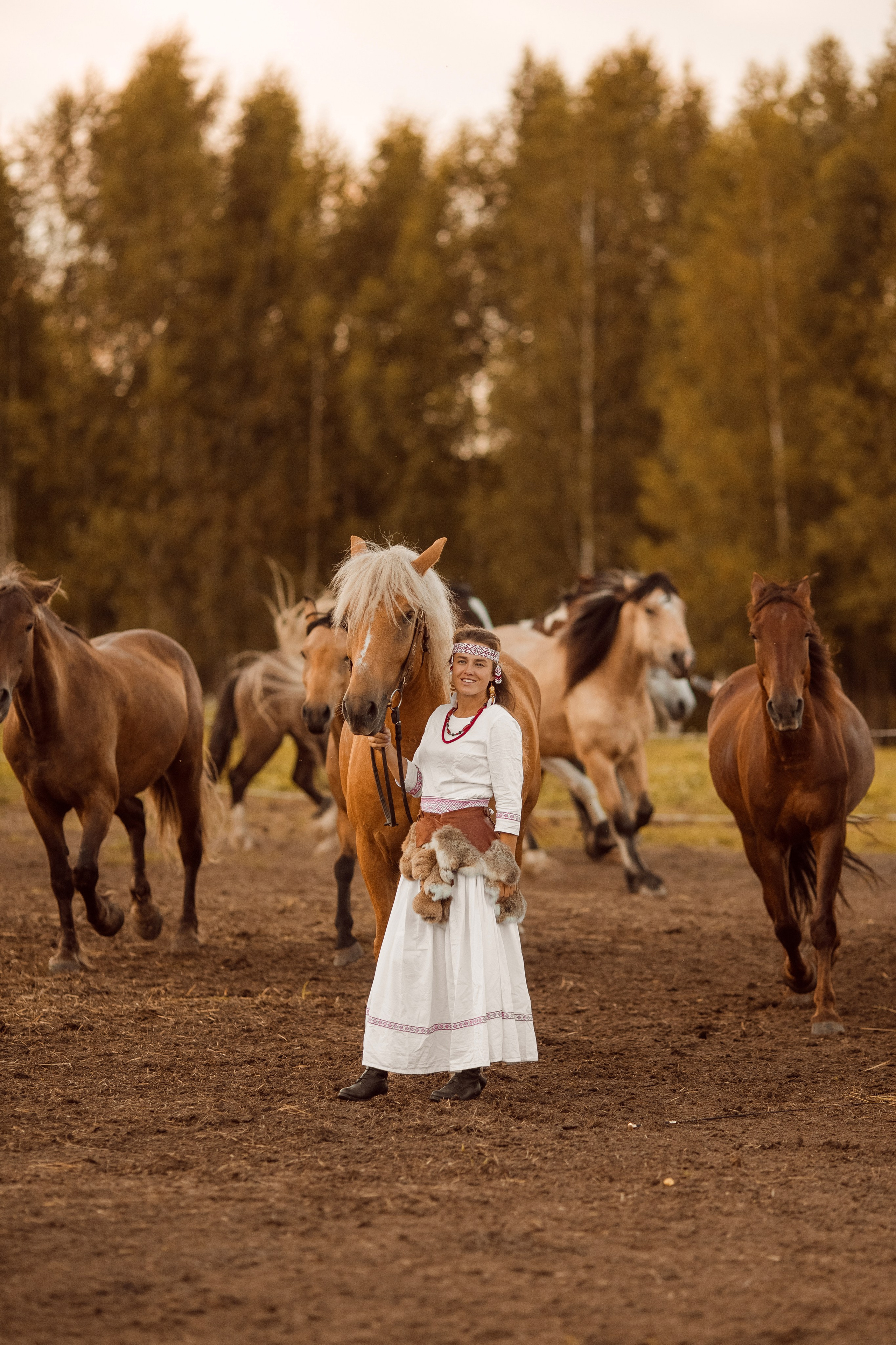 Осенняя фотосессия в белом платье