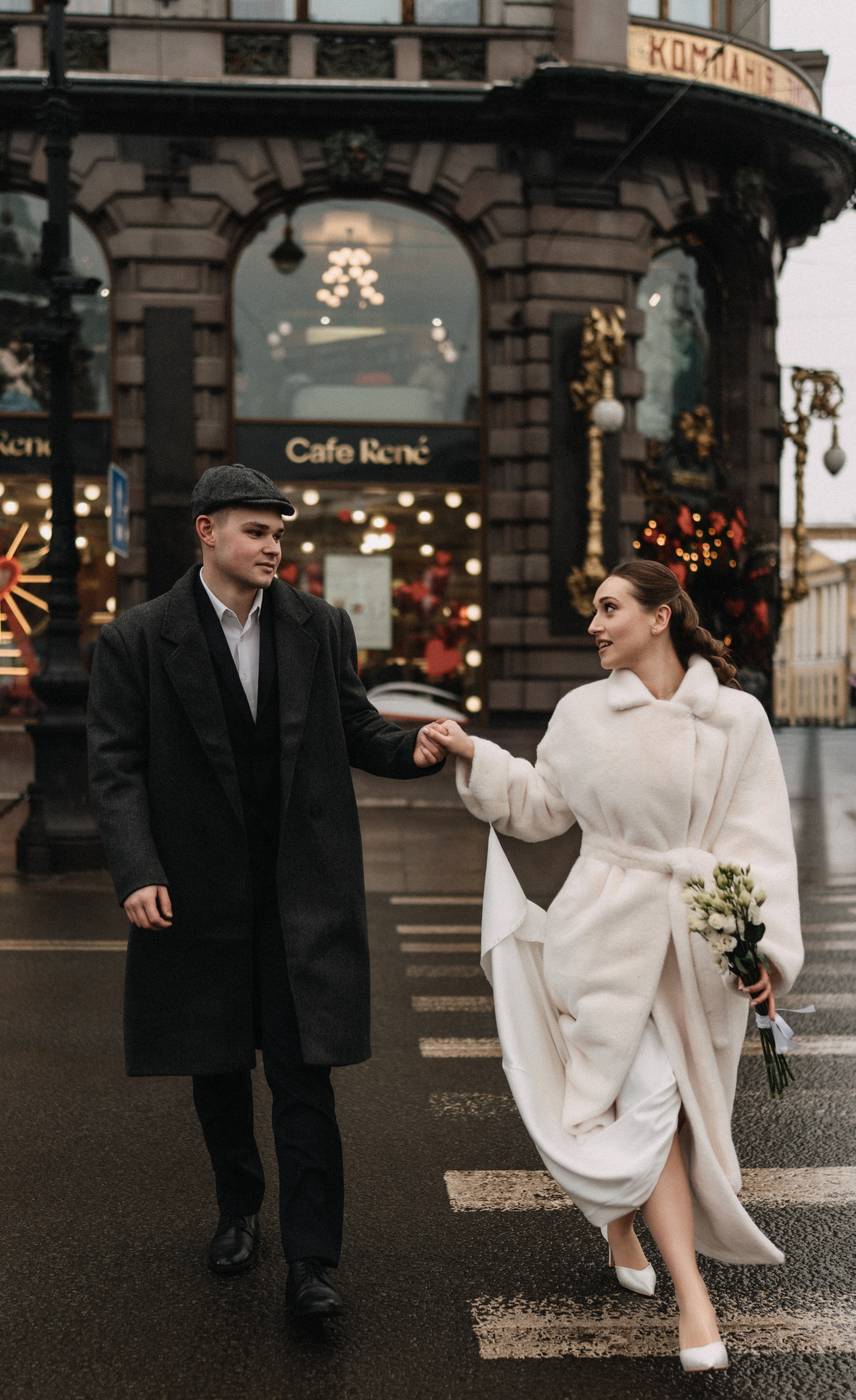 Свадебная фотосессия в Санкт-Петербурге. Федосова Елизавета - свадебный фотограф СПб. Фотосессия Казанский собор.