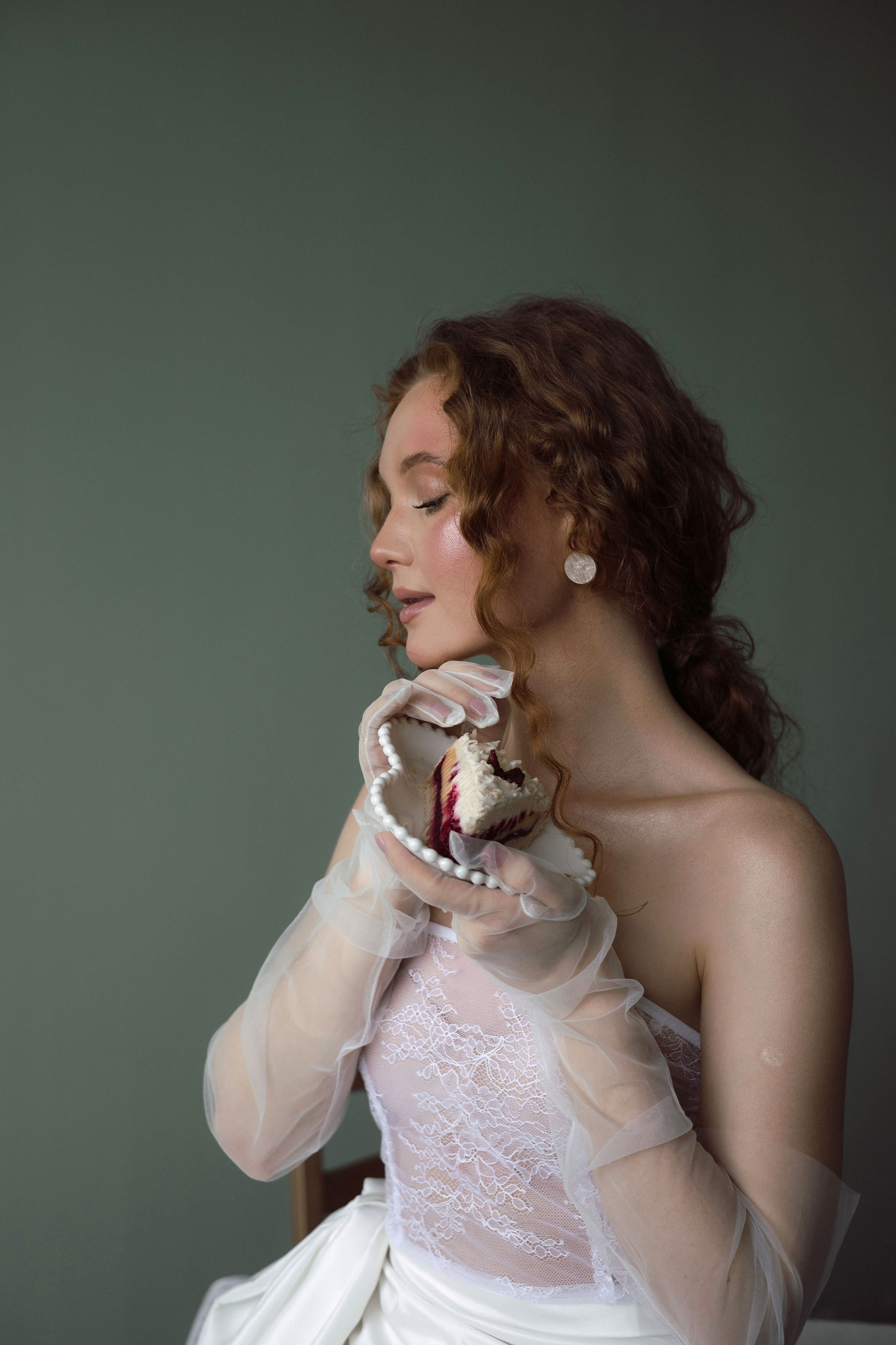 Утро невесты Анастасии. Свадебный и персональный фотограф в Казани Алёна Ишаева