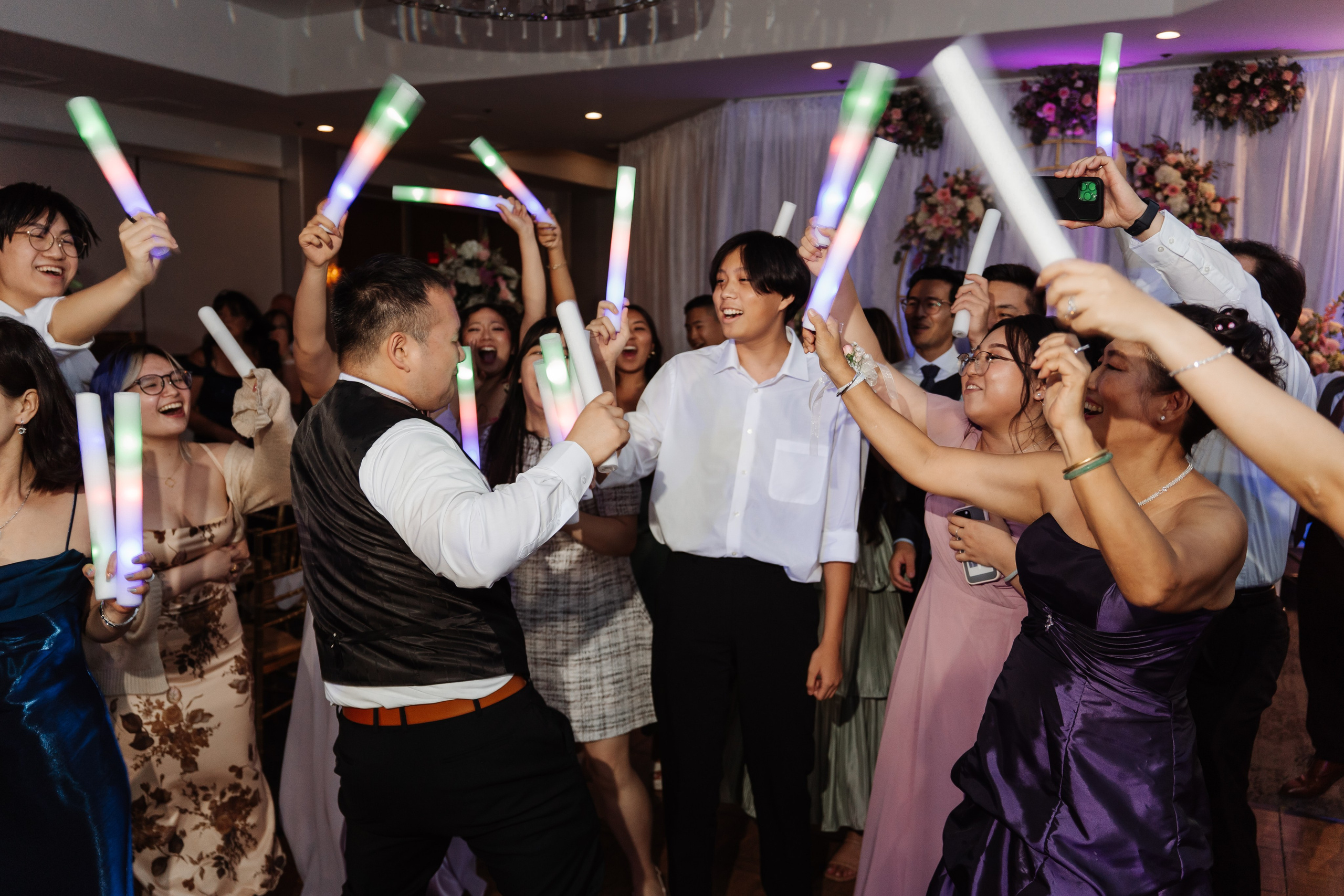 2025-08-16_AndreaChristopher. Ретушер Зенькевич Света