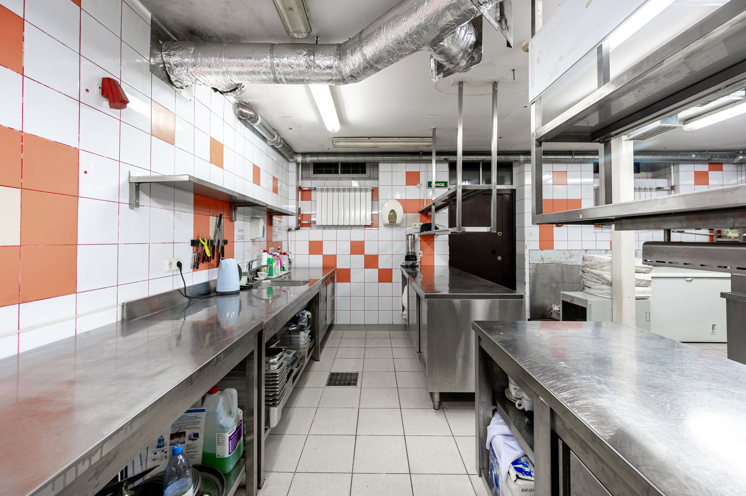 Ресторан на продажу. Интерьерный фотограф. Фото- видеосъемка недвижимости Санкт-Петербург