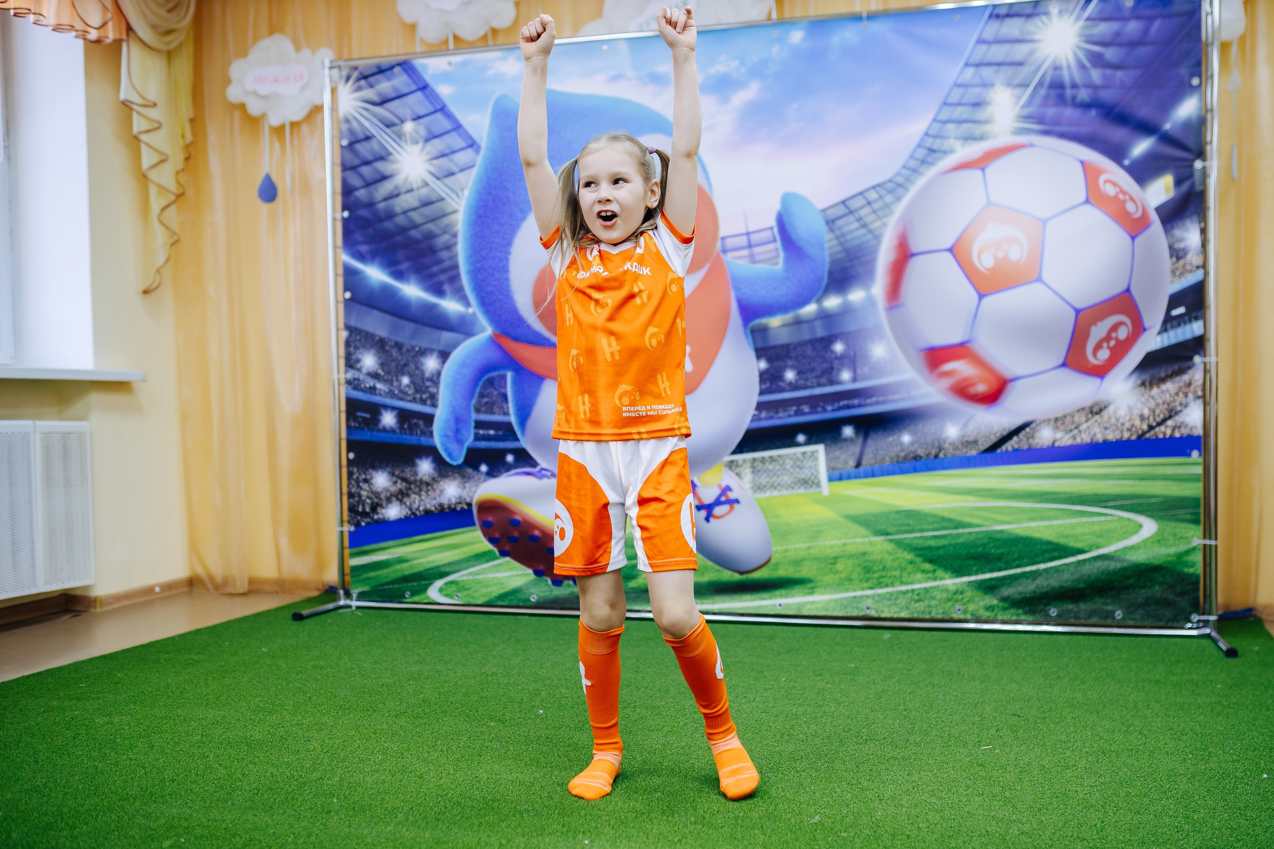 Фотосессия с кубком в детских садах г. Магнитогорска. Денис Прохоров Фотограф в г. Магнитогорск