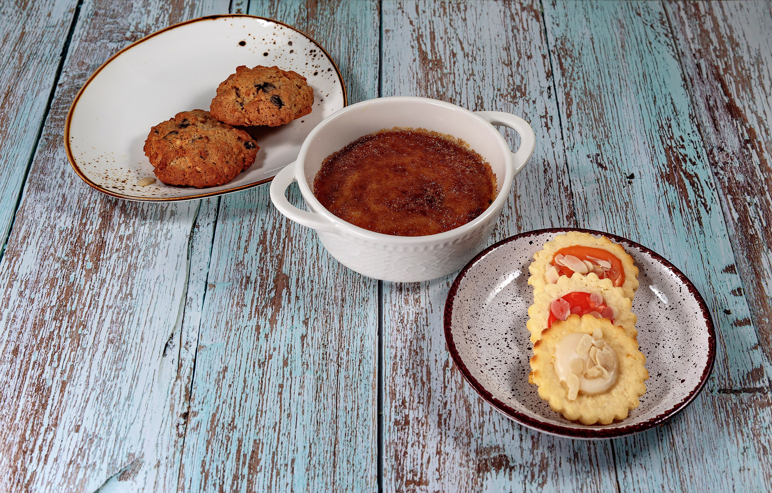 карамель и печенье в кофейне-кондитерской Konfi