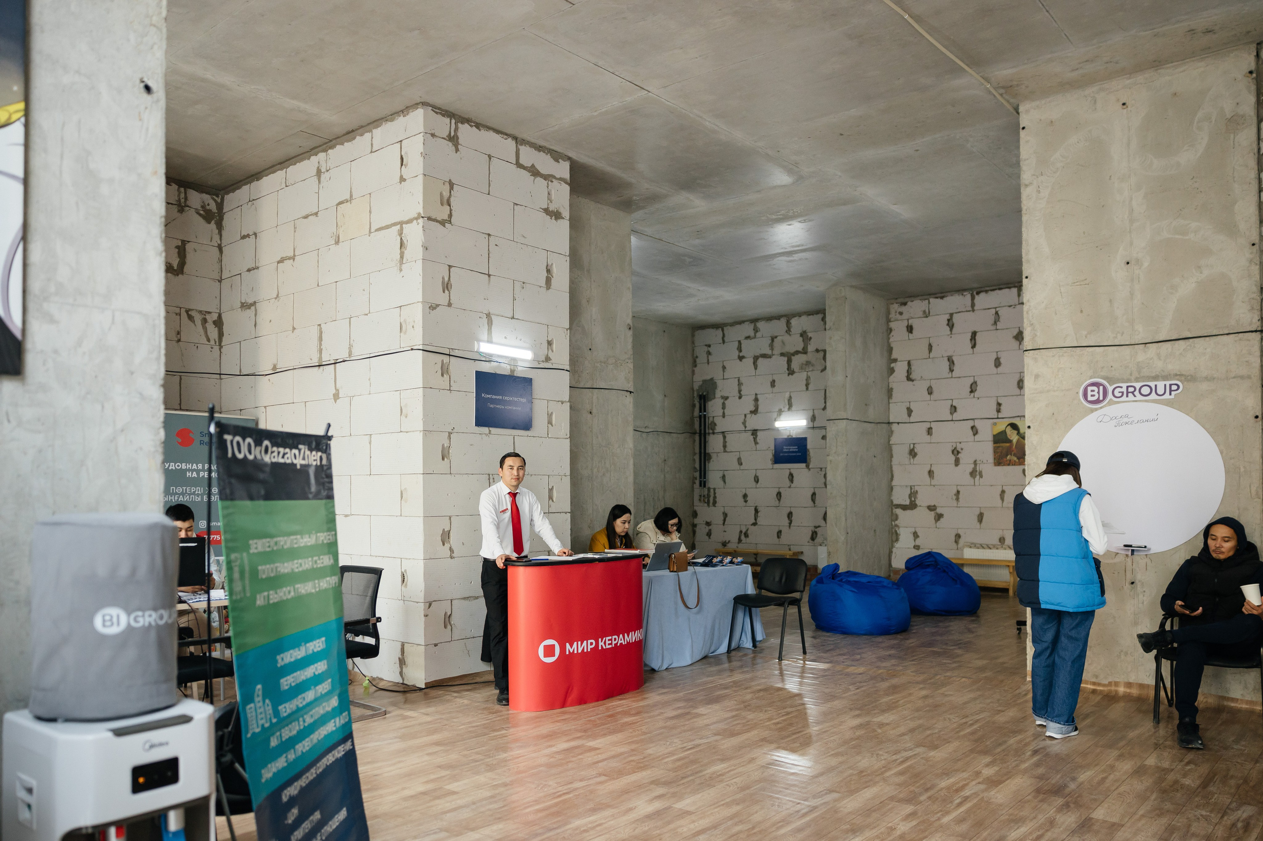 Проект 1. Вручение ключей BI Group. Дата: октябрь 2023. Профессиональный фотограф в городе Астана/Алматы Даурен Сембаев