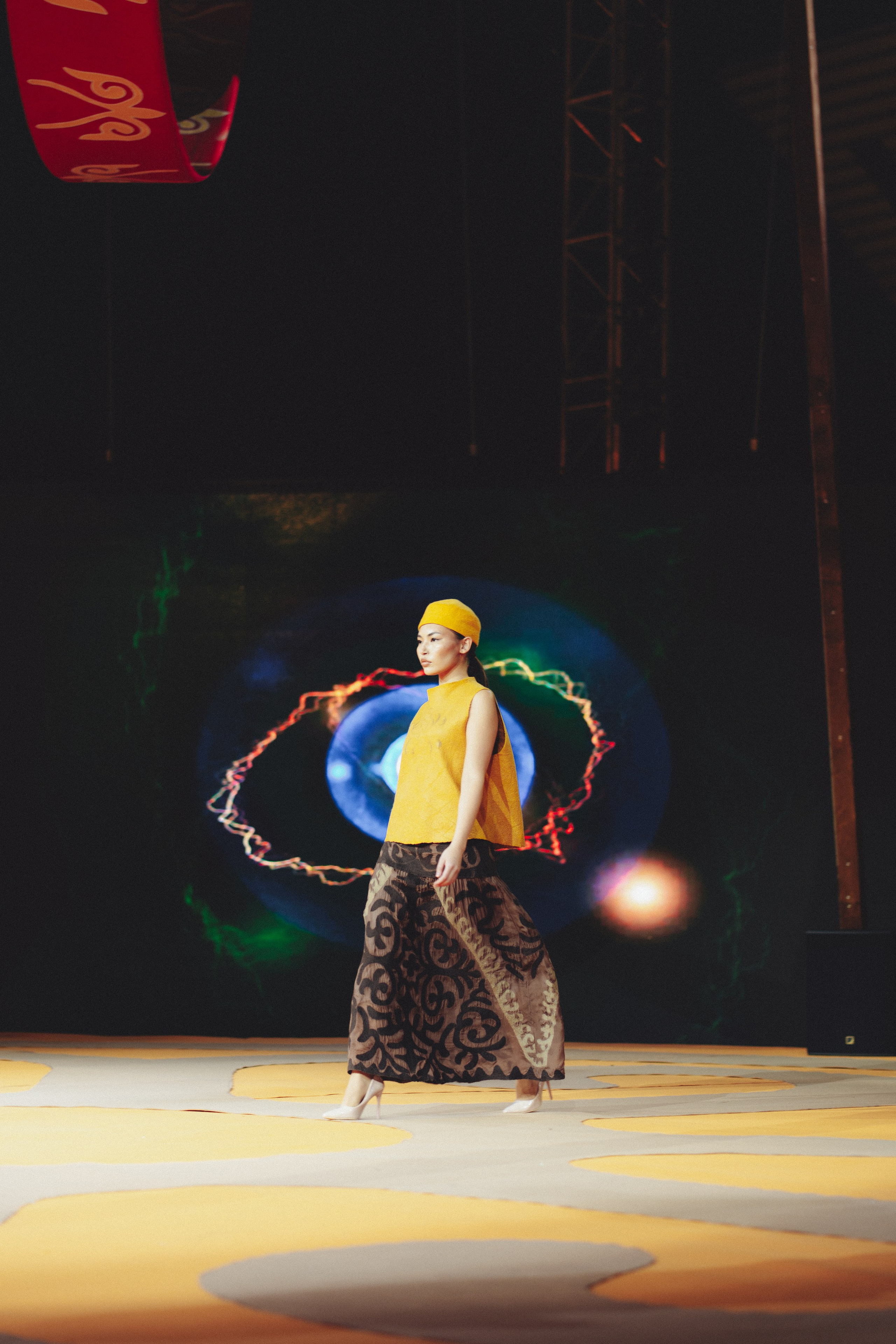 ETHNIC FASHION SHOWS / THE PODIUM