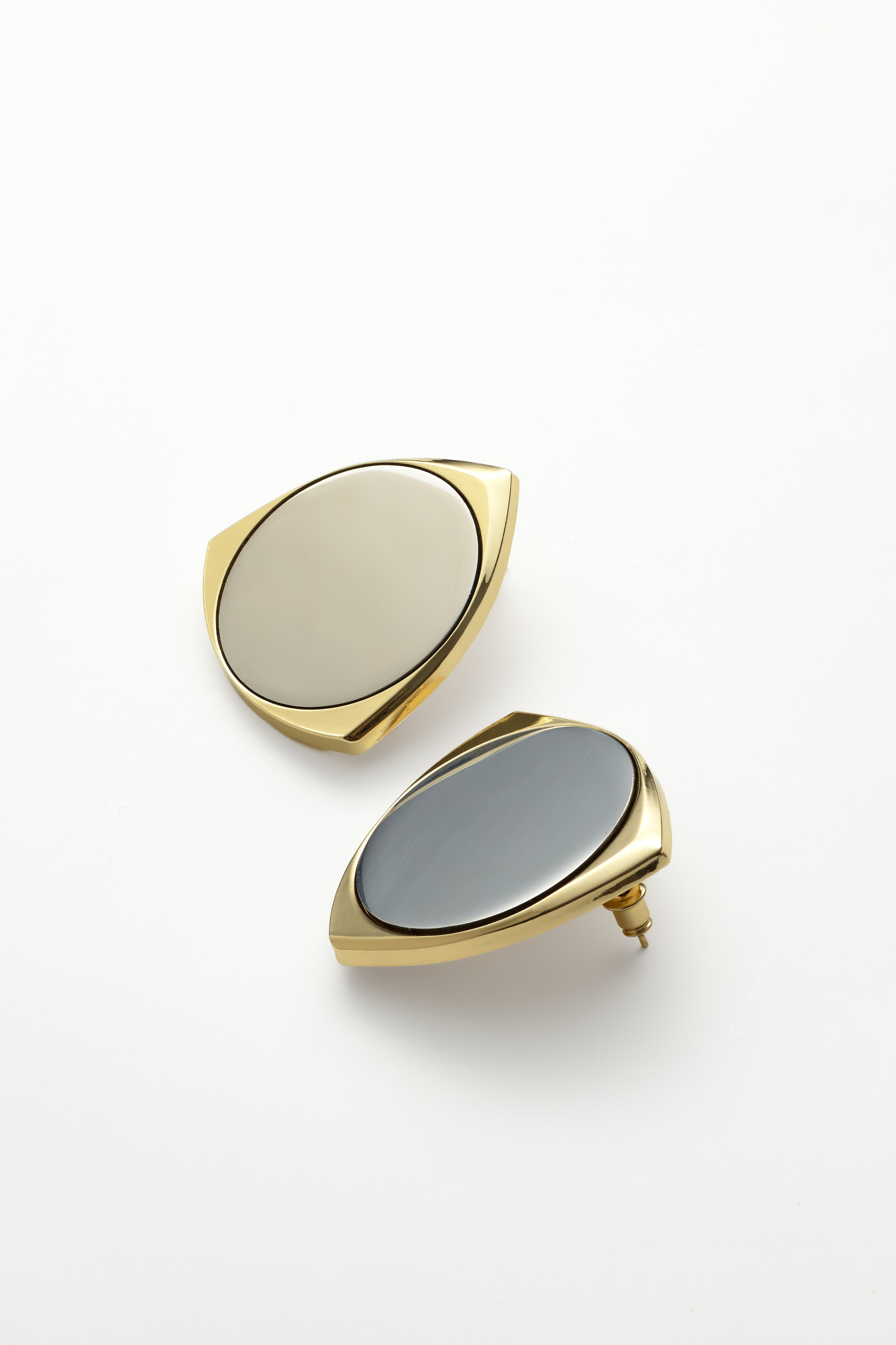 Ювелирные изделия и бижутерия. Предметная фотосъемка в Алматы. Предметный фотограф для маркетплейстов Артур Ахмадиев