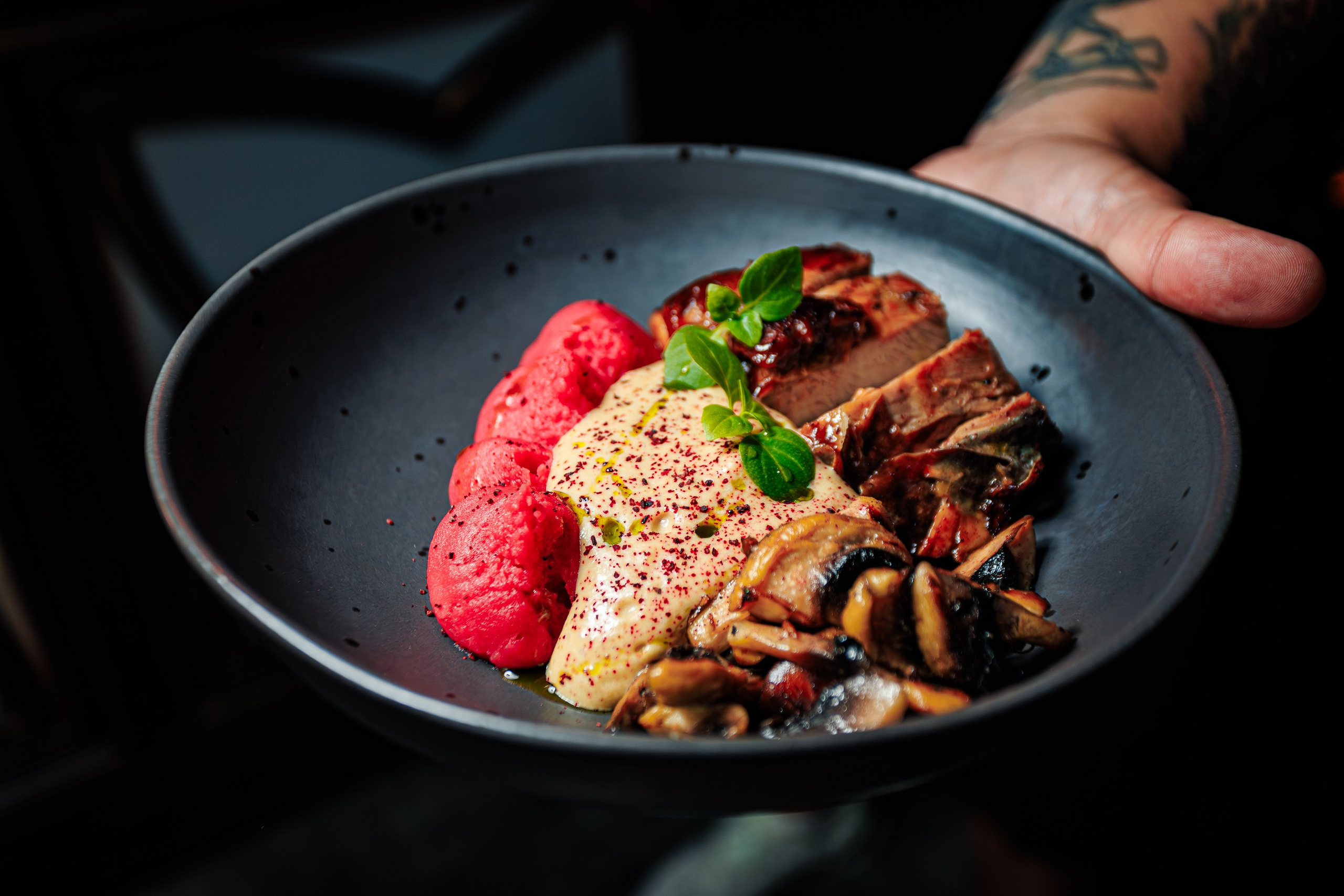 PTIZZA SHOW. Gold & Black in Ptizza Bar_Ялта_6.07.2025. Аминов Руслан | Фотограф