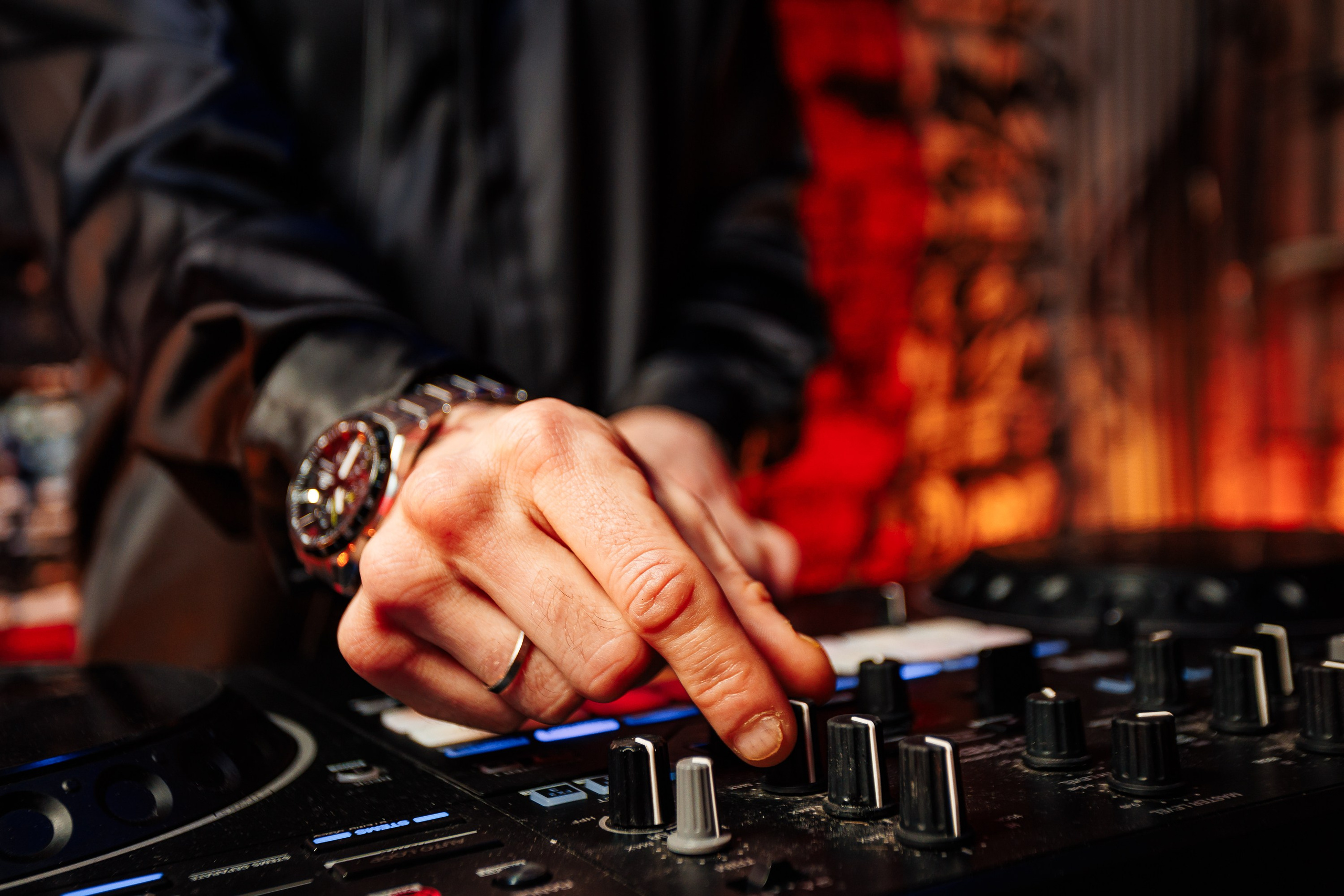 Happy Valentine's day_Пьяный Плющ_Симферополь_14.02.2025. Аминов Руслан | Фотограф