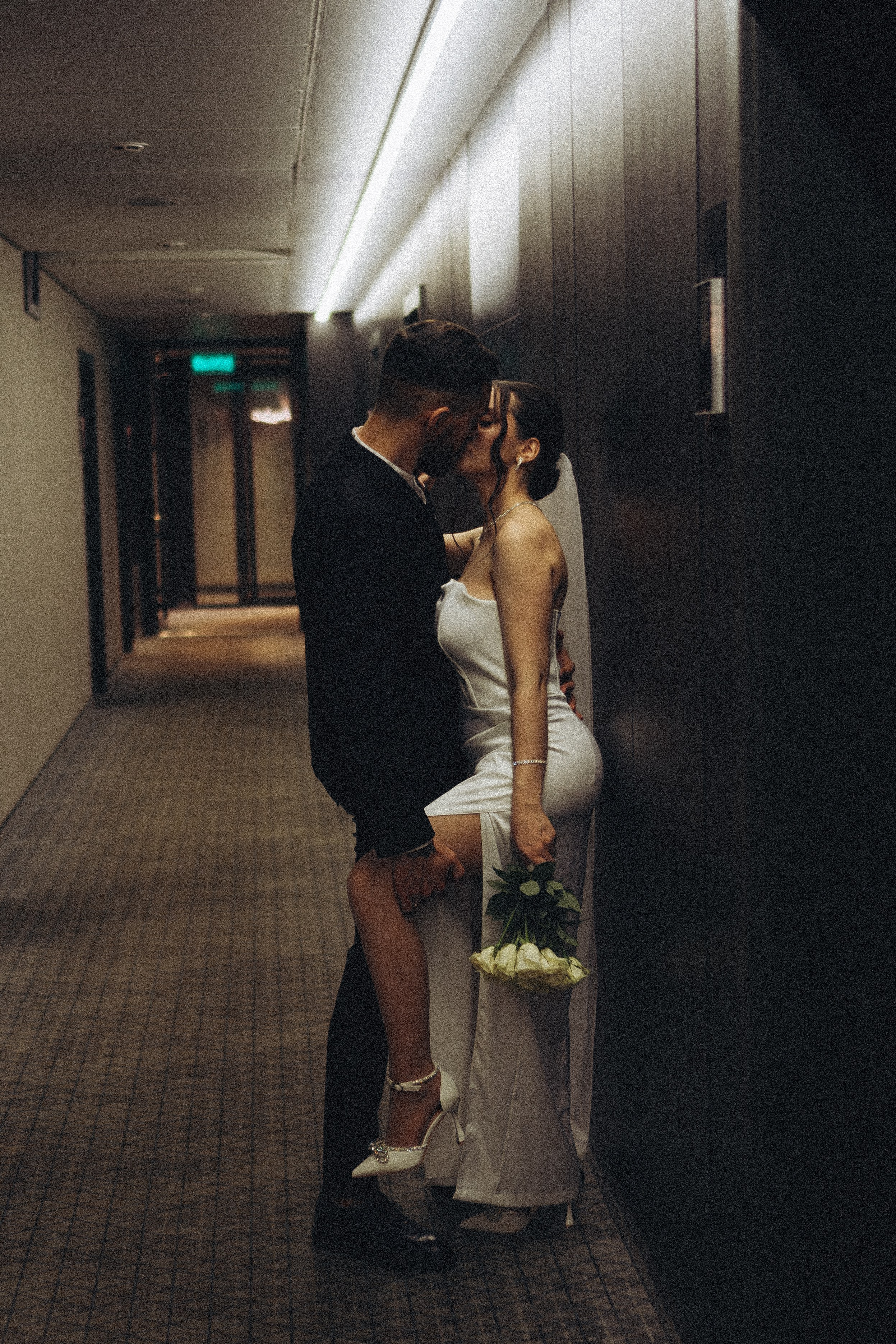 СВАДЕБНАЯ СЬЕМКА СБОРОВ ЖЕНИХА И НЕВЕСТЫ В ОТЕЛЕ И ТАКЖЕ ФОТОСЕССИИЯ В ОТЕЛЕЕ МЕГАПОЛИС БРЯНСК. Профессиональный фотограф, Санкт-Петербург — Виктория Богомолова