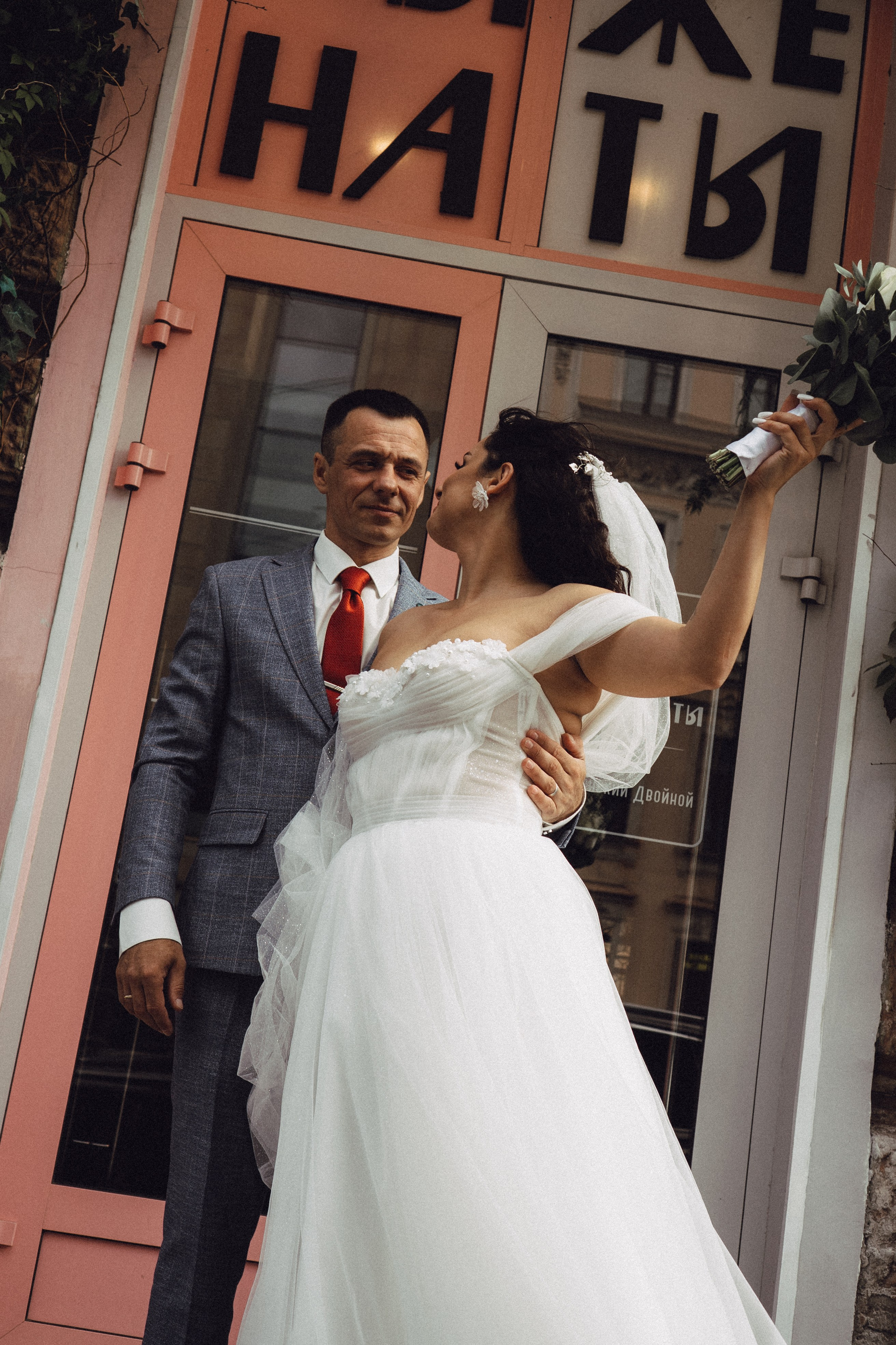 СВАДЕБНАЯ ПРОГУЛКА РЕСТОРАН МЫ ЖЕ НА ТЫ И ФОТОСЕССИИЯ С АВТОМОБИЛЕМ. Профессиональный фотограф, Санкт-Петербург — Виктория Богомолова