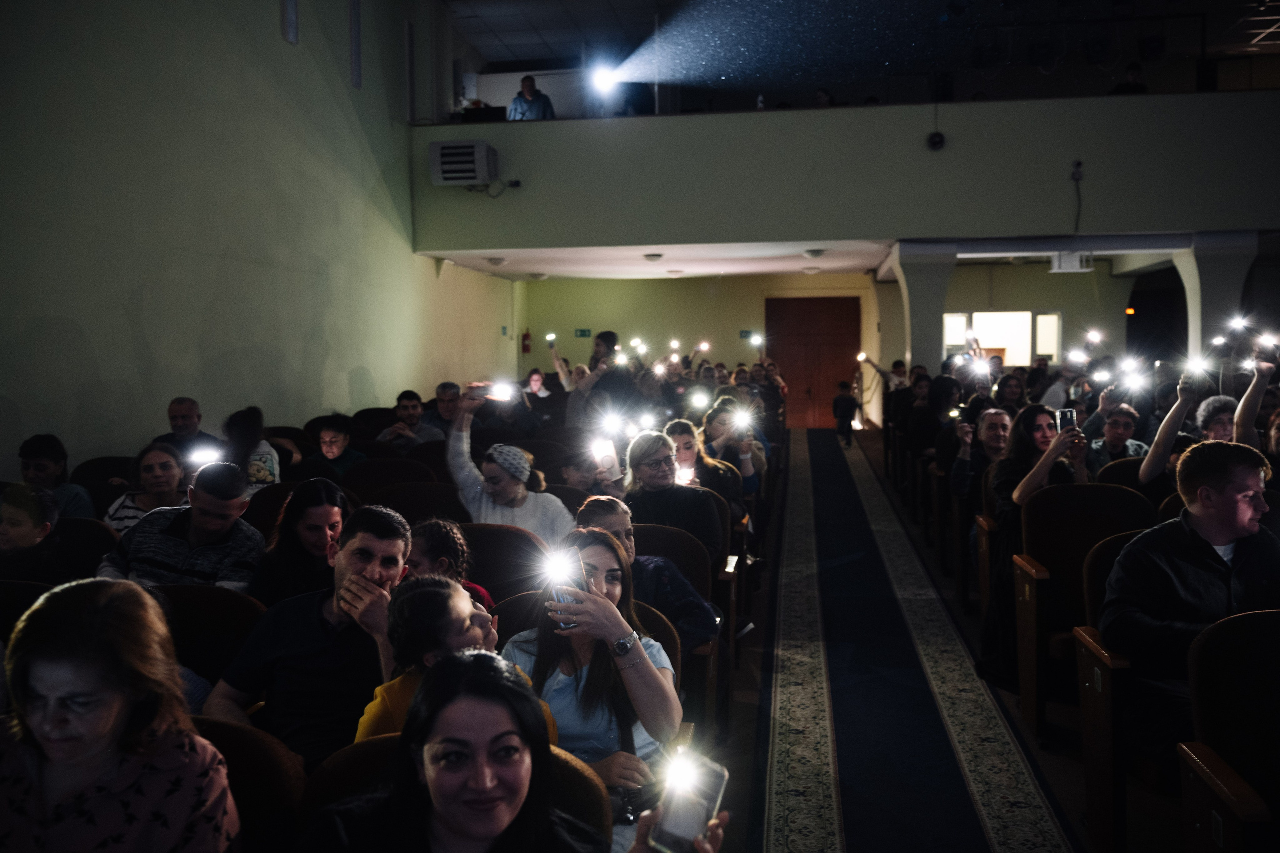 Благотворительный концерт в помощь Артему Сардаряну. Фотограф Артем Севостьянов. Профессиональная фотосъемка в Ногинске, Москве, Московской области и за границей