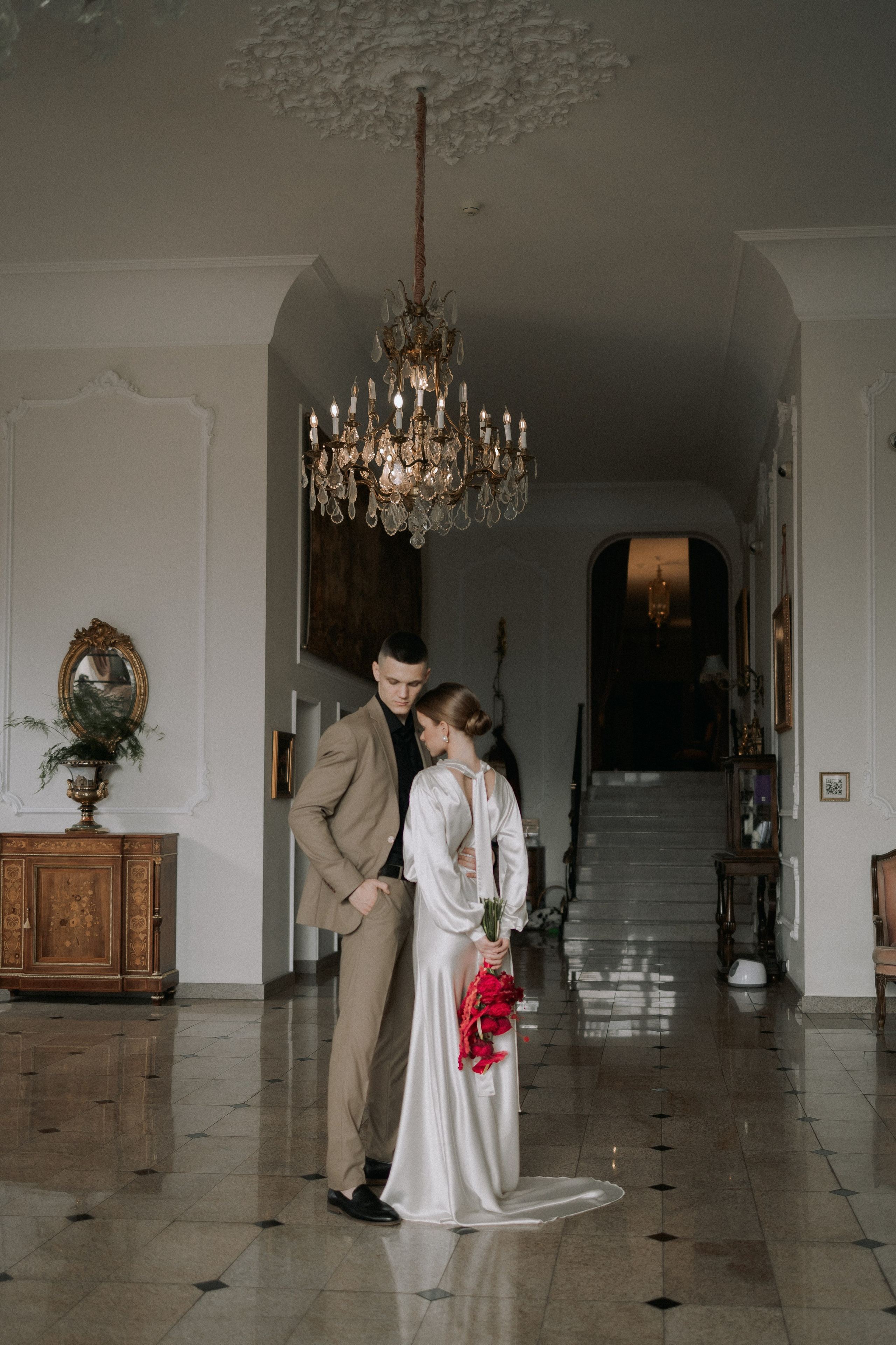 Свадебная прогулка Адель и Артём. Свадебная фотография. Арина Рубах