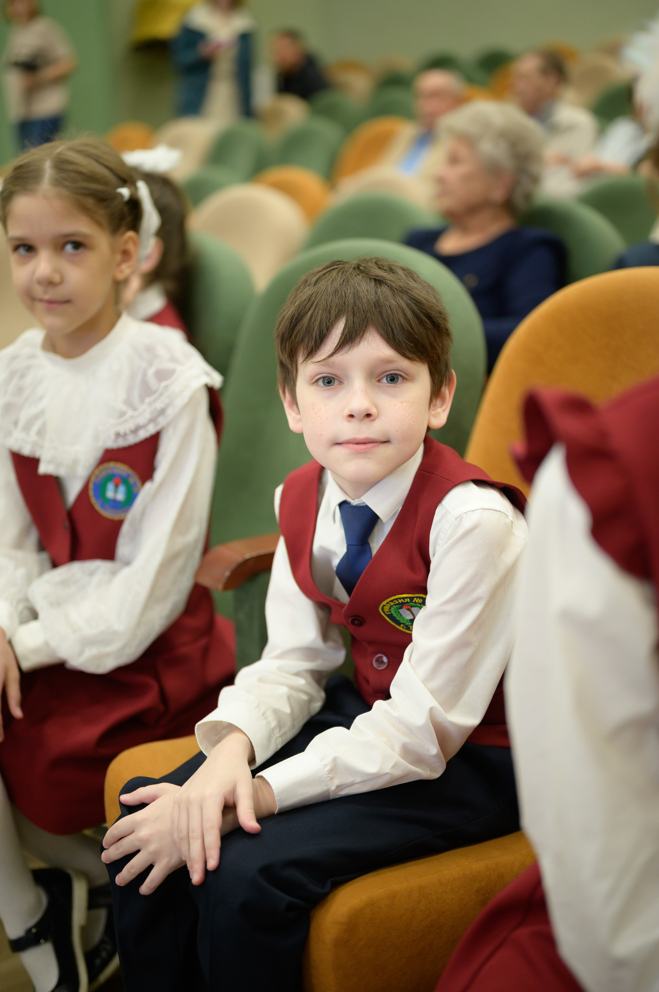 Выпускной 4Б гимназия № 16. Фотограф новорожденных, семейный детский в Тюмени Татьяна Морозова