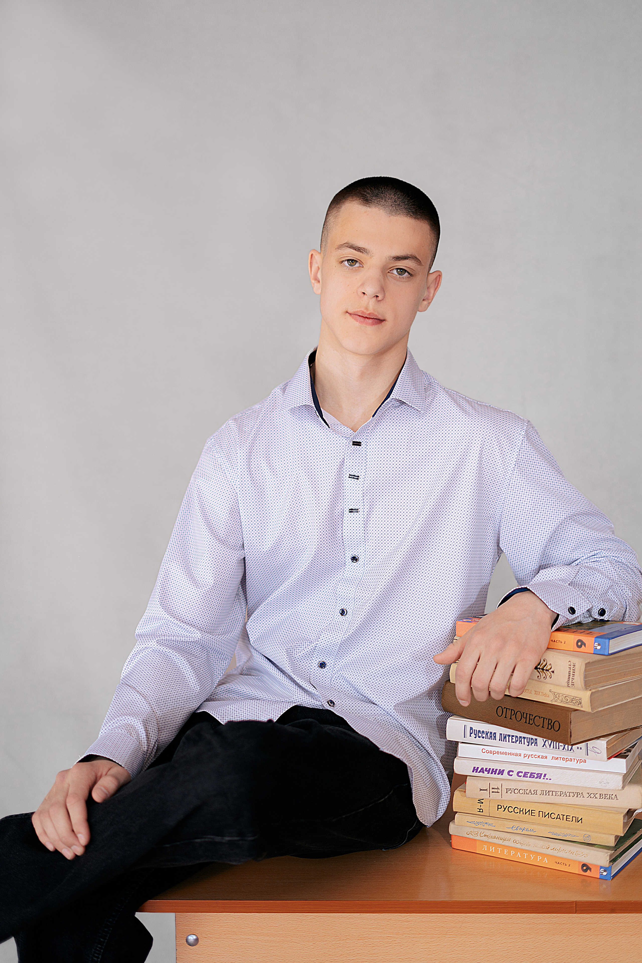 Школьные портреты. Школьный фотограф в Челябинске. Выпускные фотоальбомы