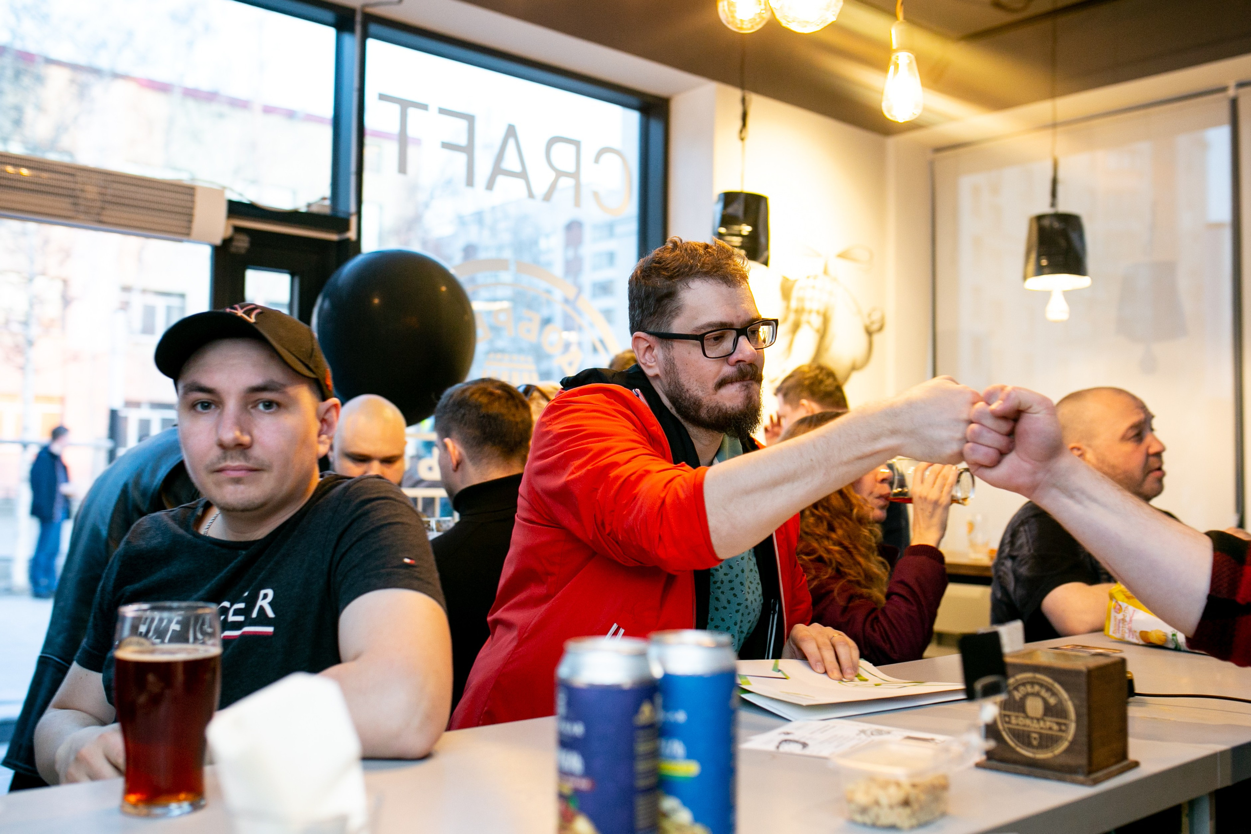 День рождения бара Добрый бондарь. Фотограф в Новосибирске Ася Зверева