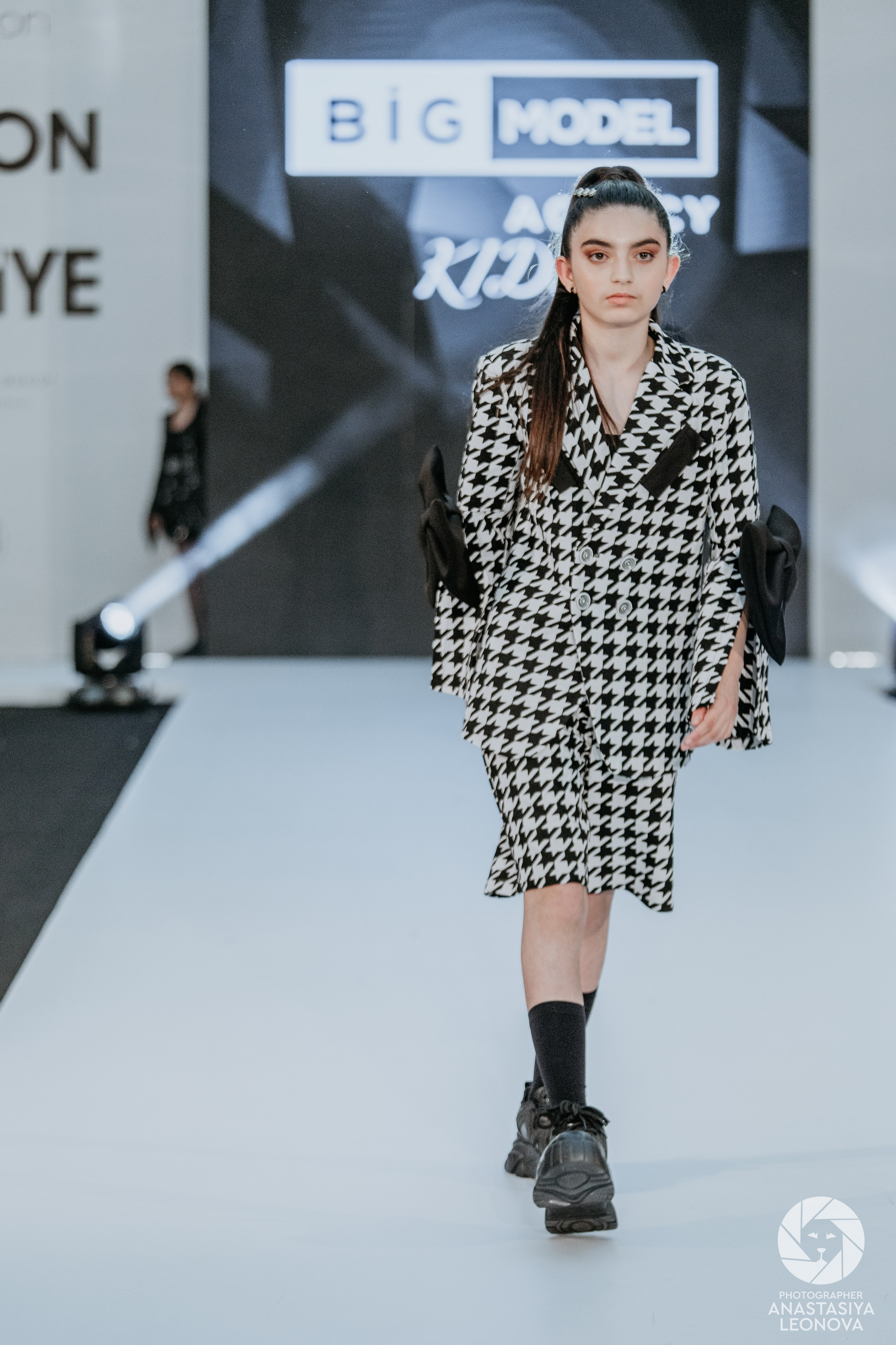 Fashion Week Türkiye [spring, 2025]. Anastasia Leonowa