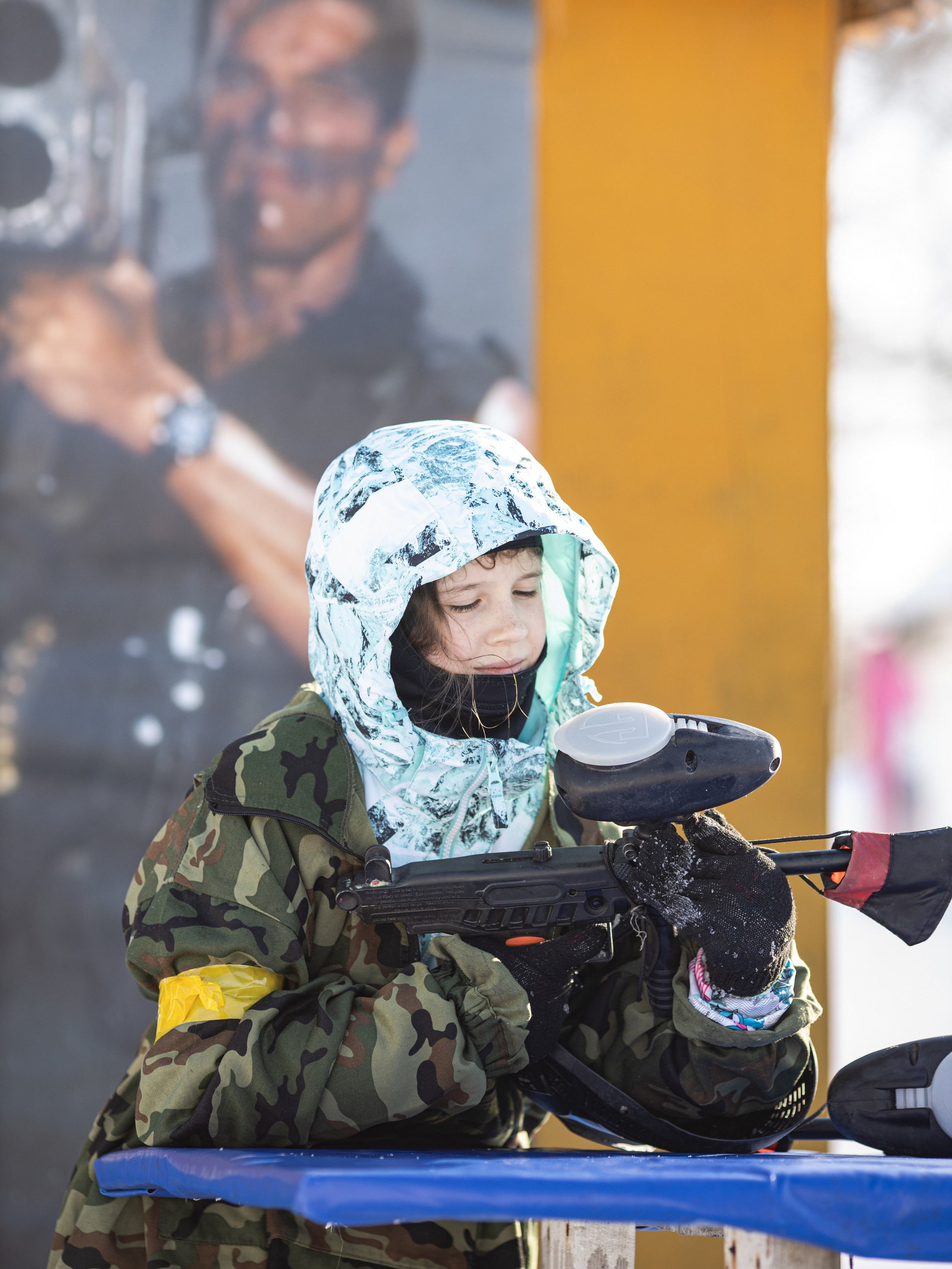 Внеурочные. Фотограф. г. Южно-Сахалинск. Олег Толстов