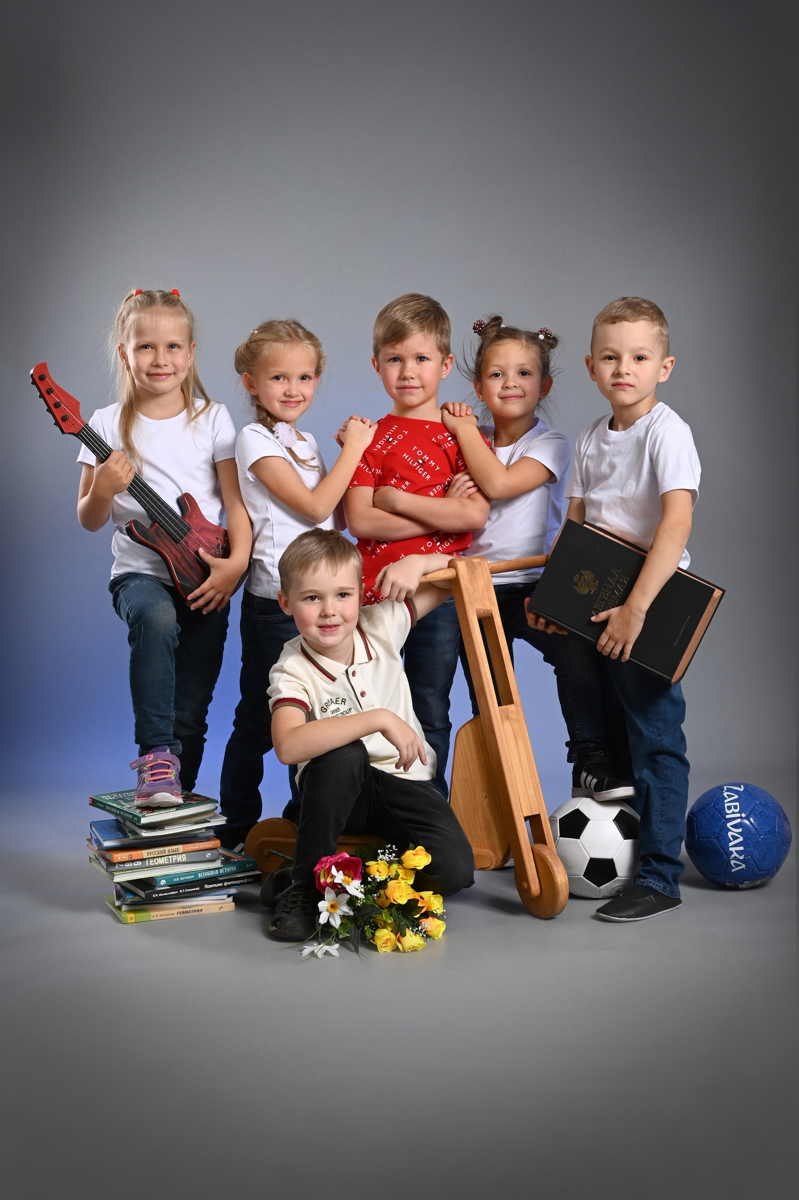 Фотоальбомы, фотокниги, альбомы для учеников начальных классов в школах в городе Вологда