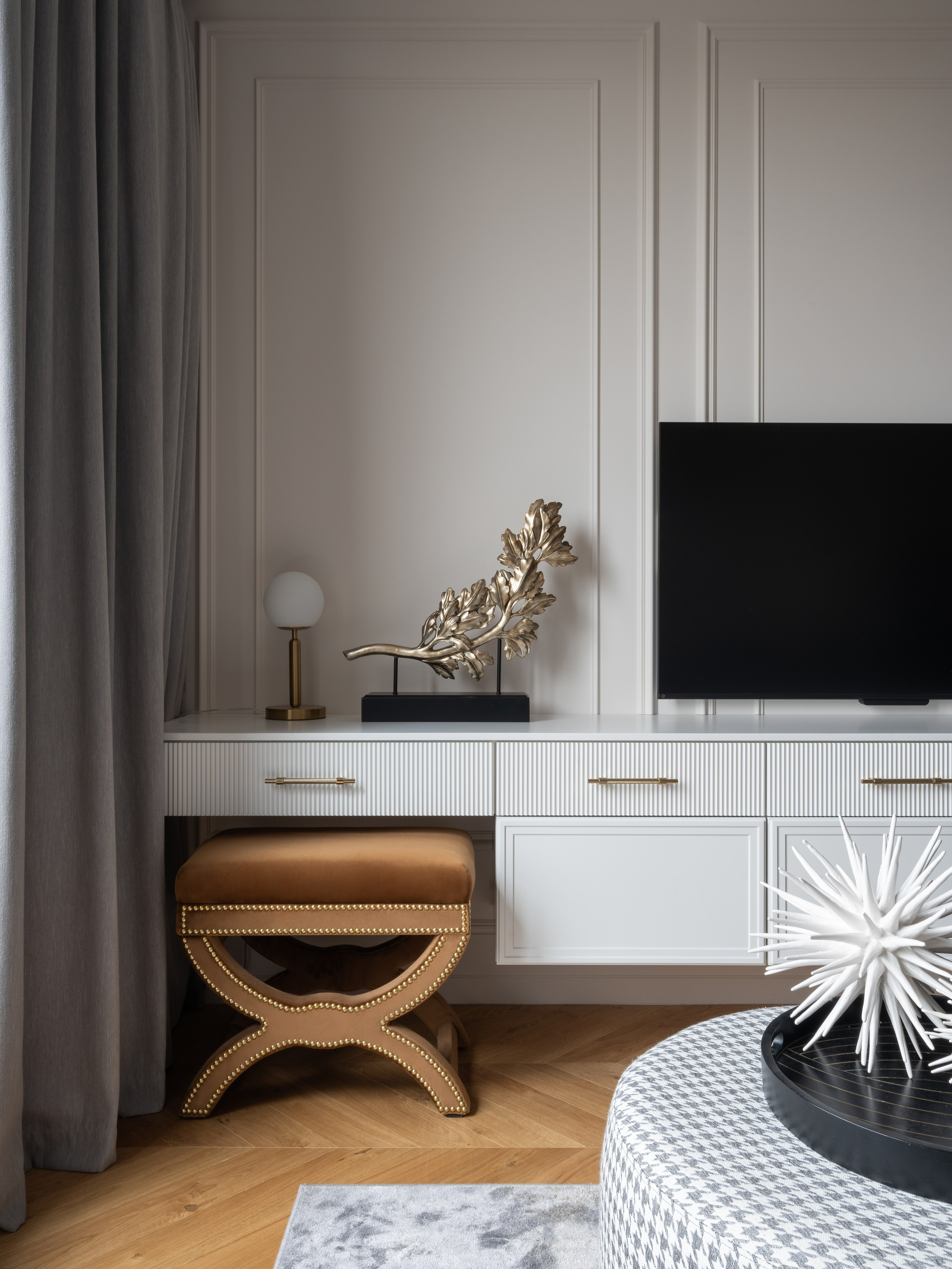 Комфортная ТВ зона в зоне кухни-гостиной