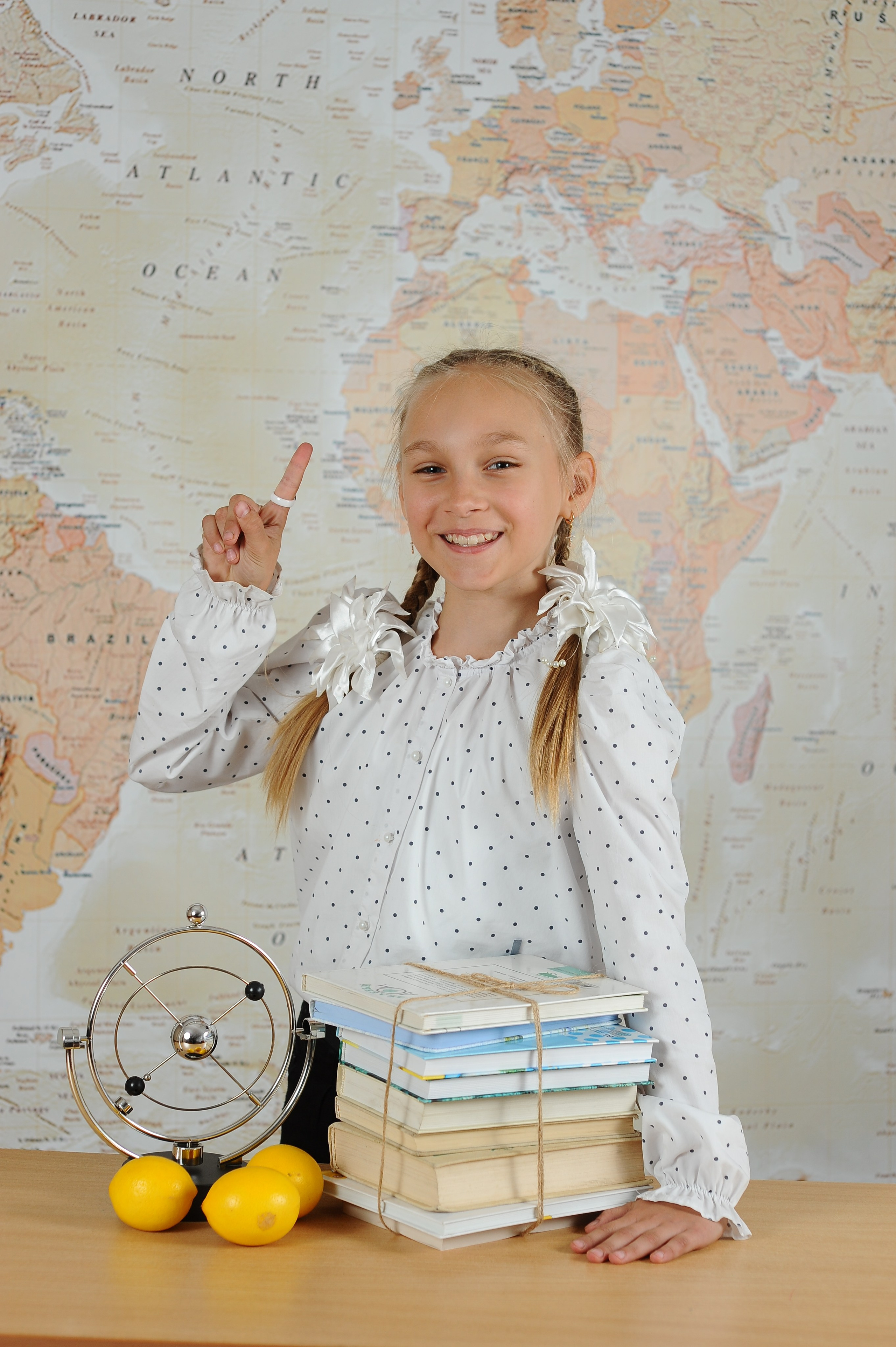 4 класс для альбома. Детский портрет