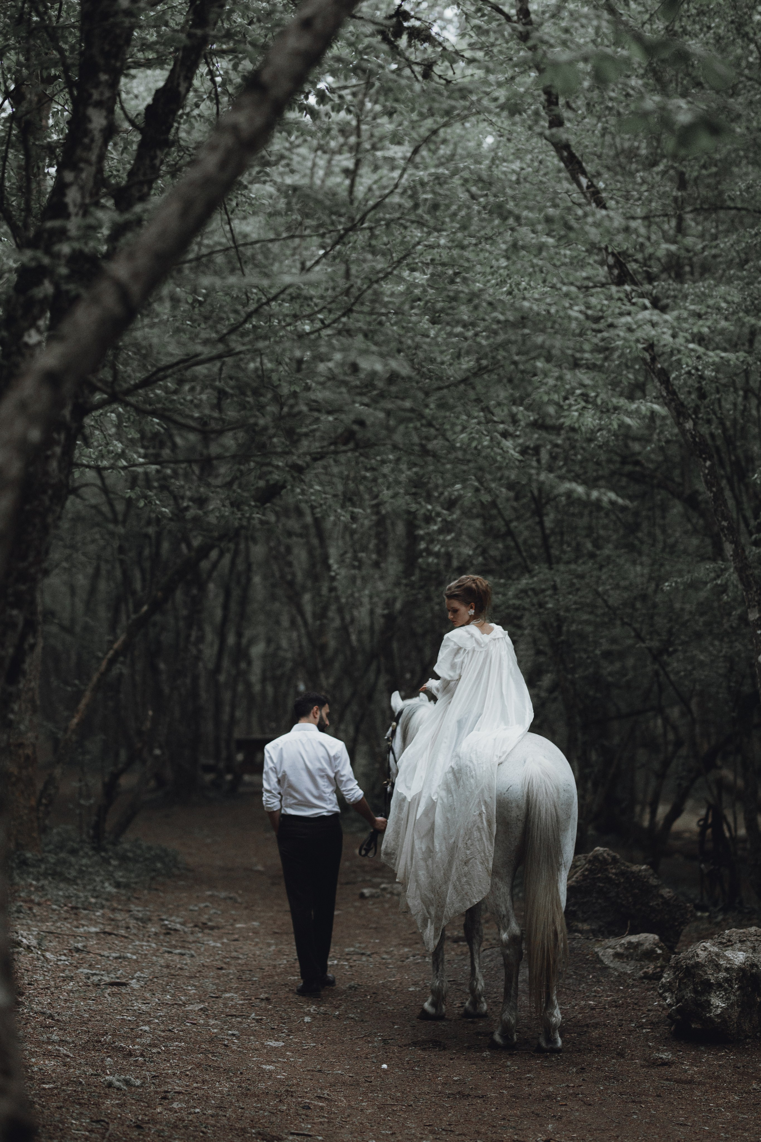 Свадебная фотосессия у водопада. Фотограф Анастасия Залевская
